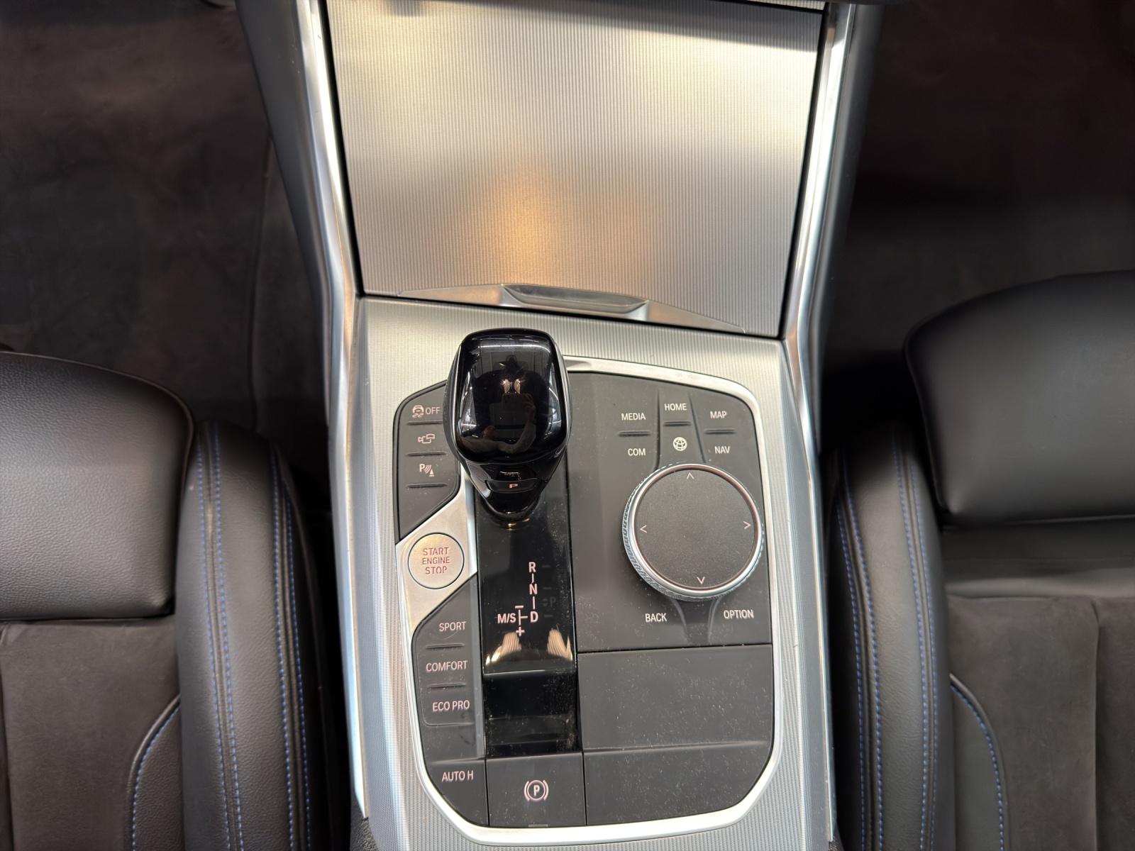 BMW 320d xDrive Touring M AERODYNAMIKPAKET-image-13