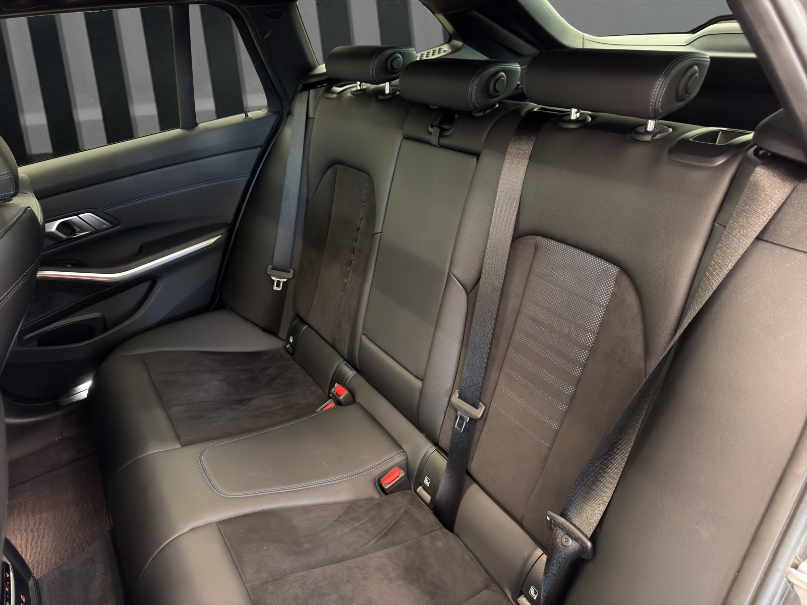 BMW 320d xDrive Touring M AERODYNAMIKPAKET-image-21