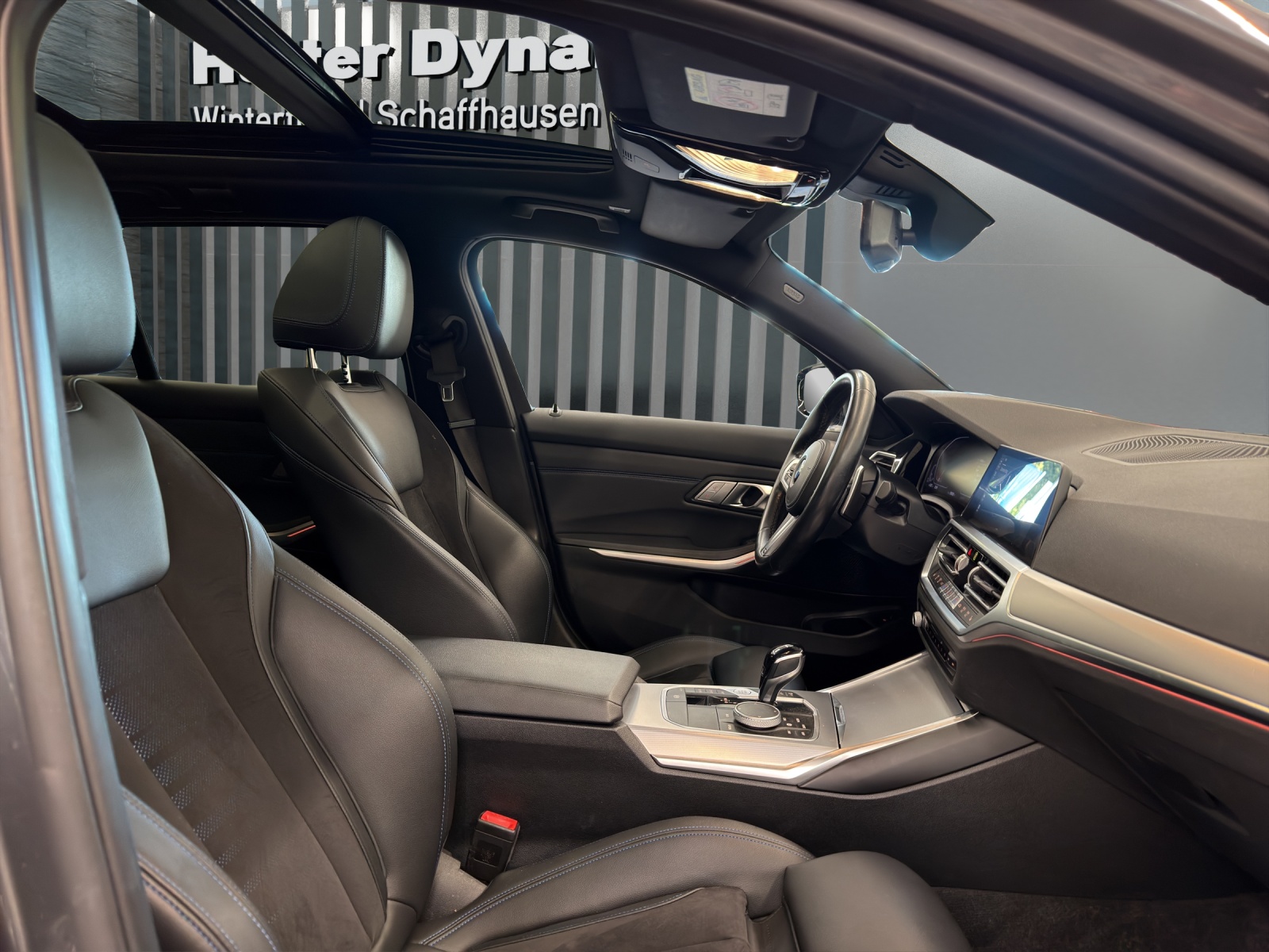 BMW 320d xDrive Touring M AERODYNAMIKPAKET-image-17