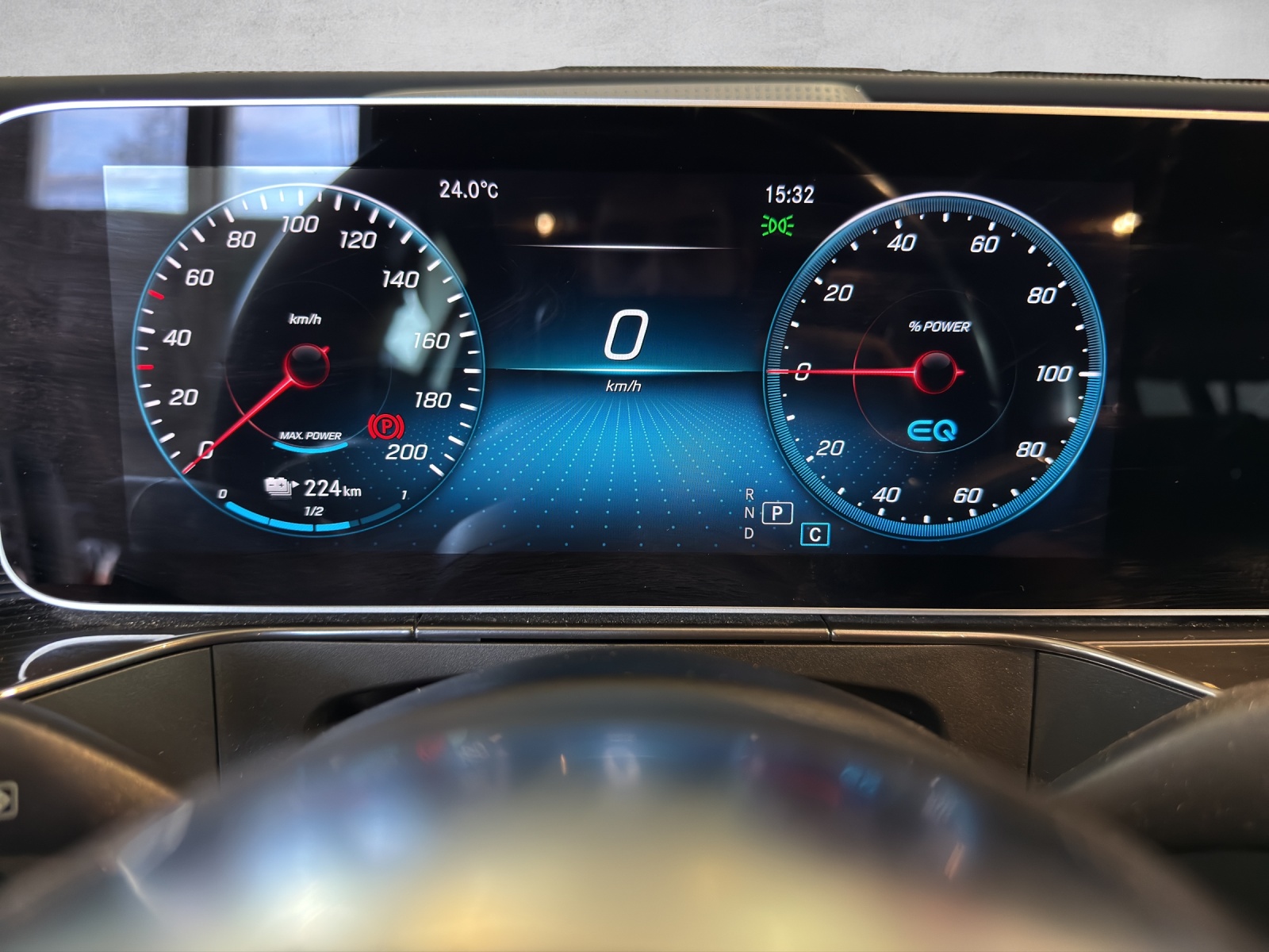 MERCEDES-BENZ EQC 400 AMG Line 4Matic-image-12