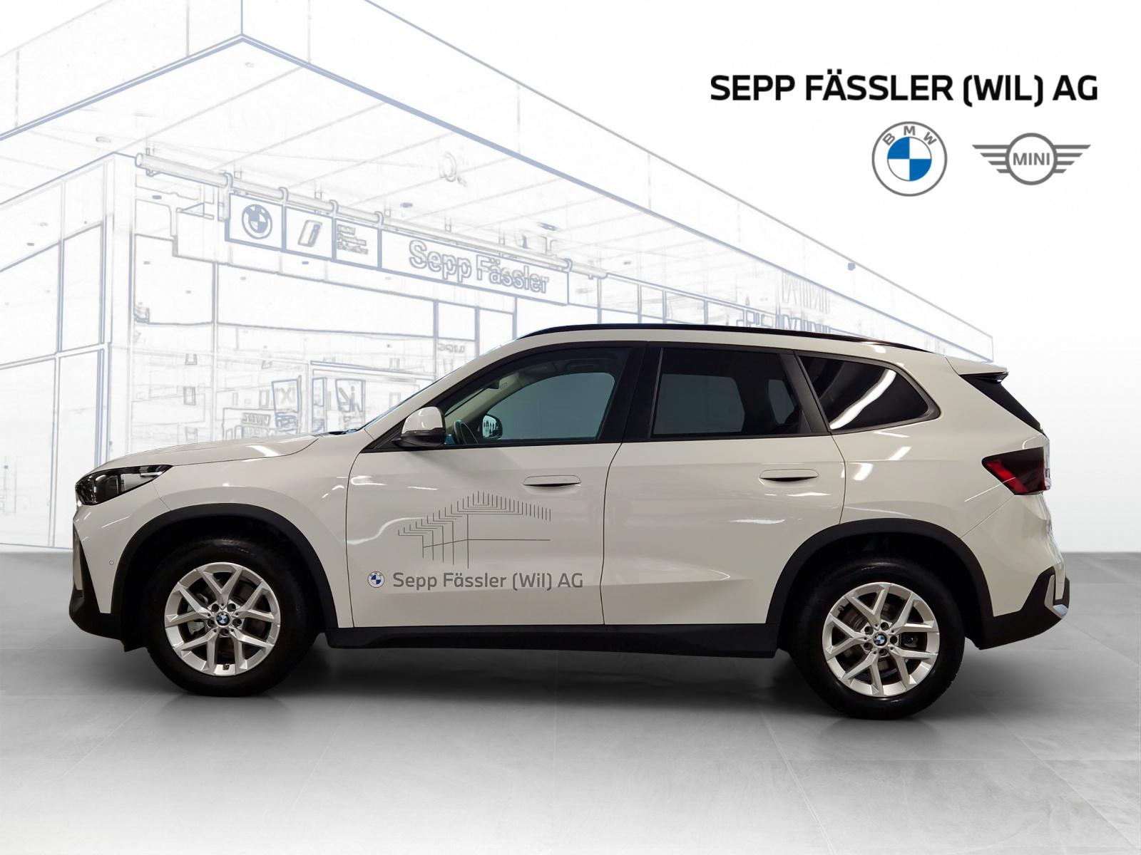 BMW X1 xDrive20d-showroom-element-1