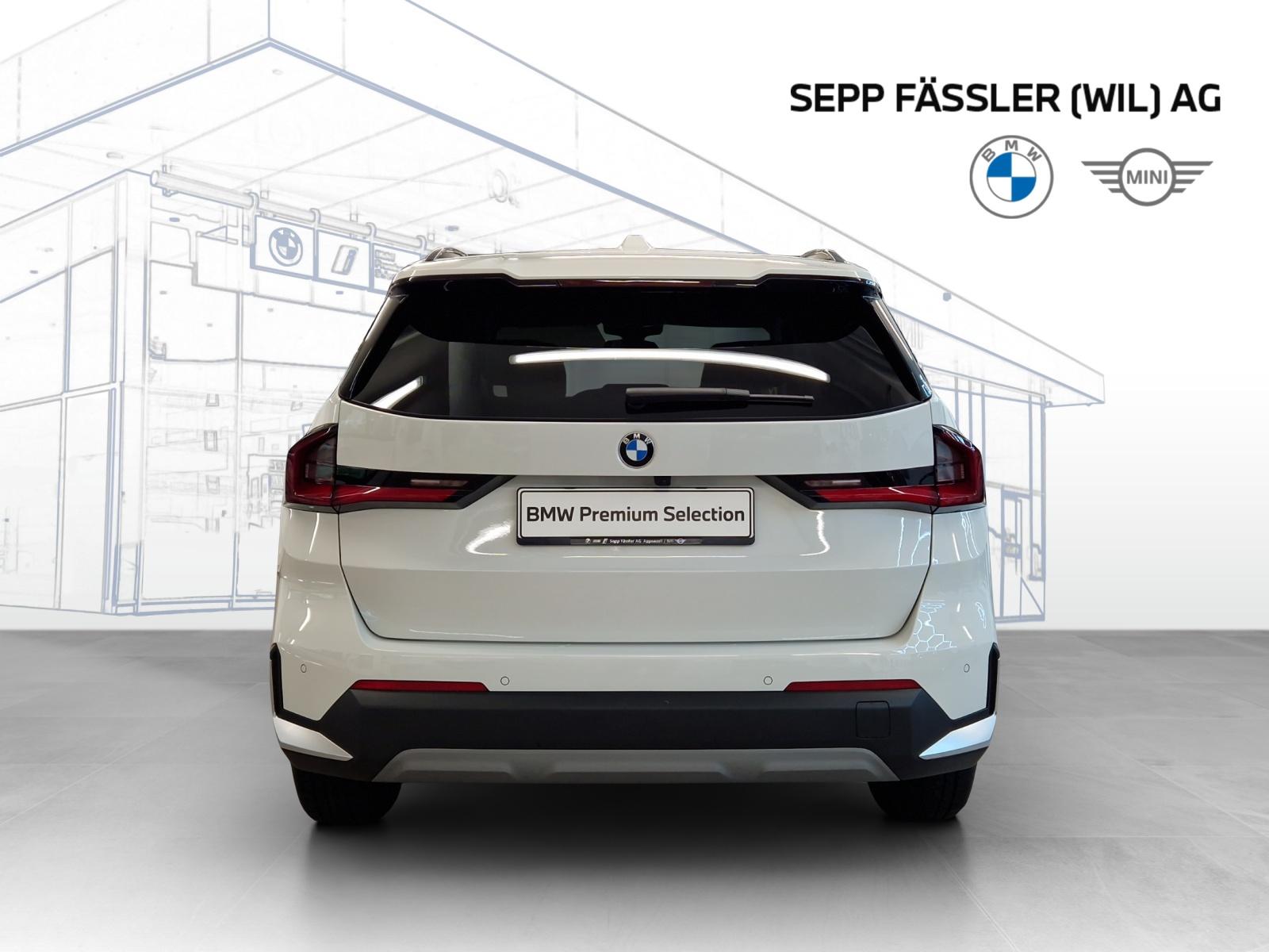 BMW X1 xDrive20d-showroom-element-3