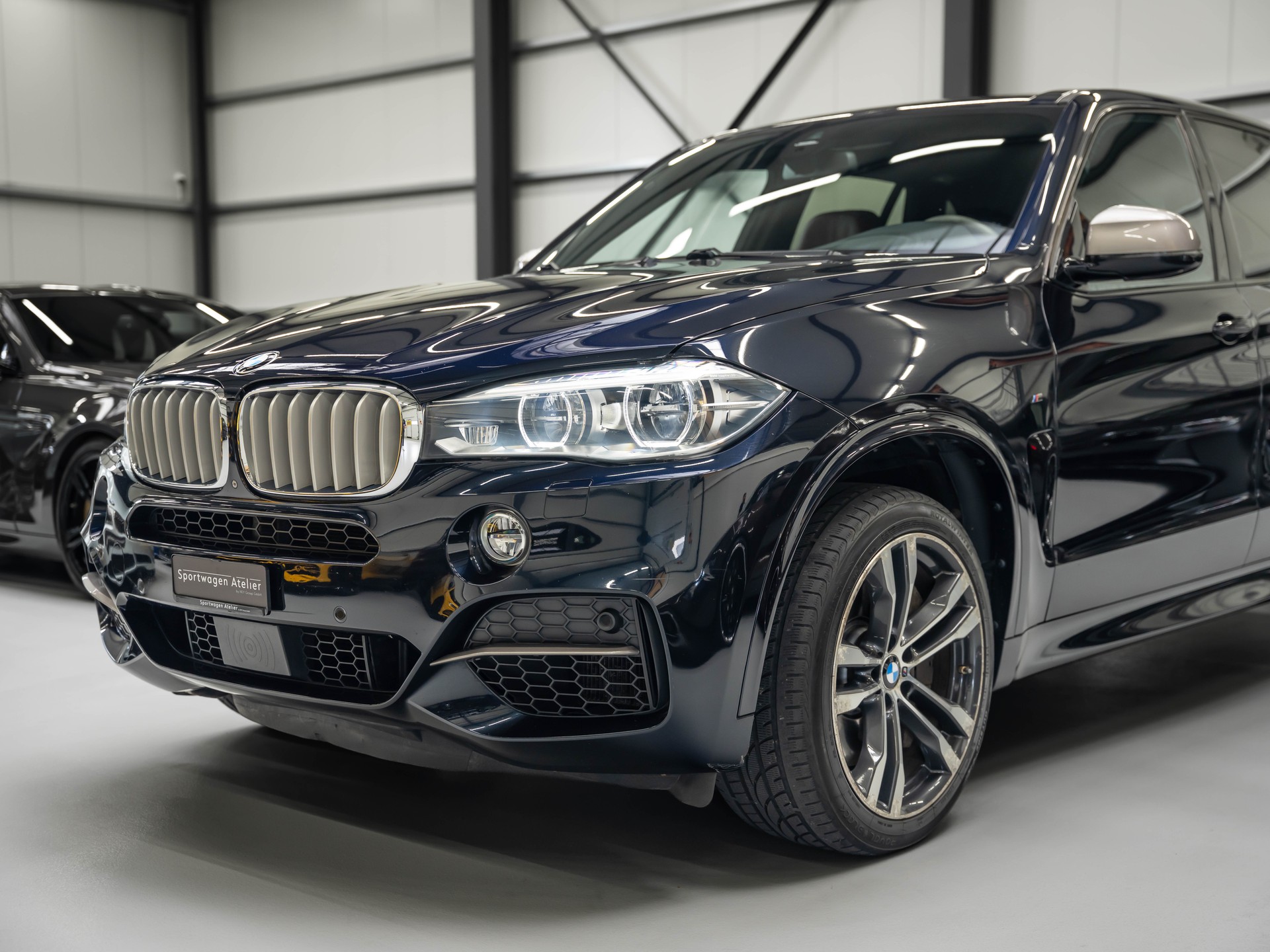 BMW X5 xDrive M50d Steptronic-image-12