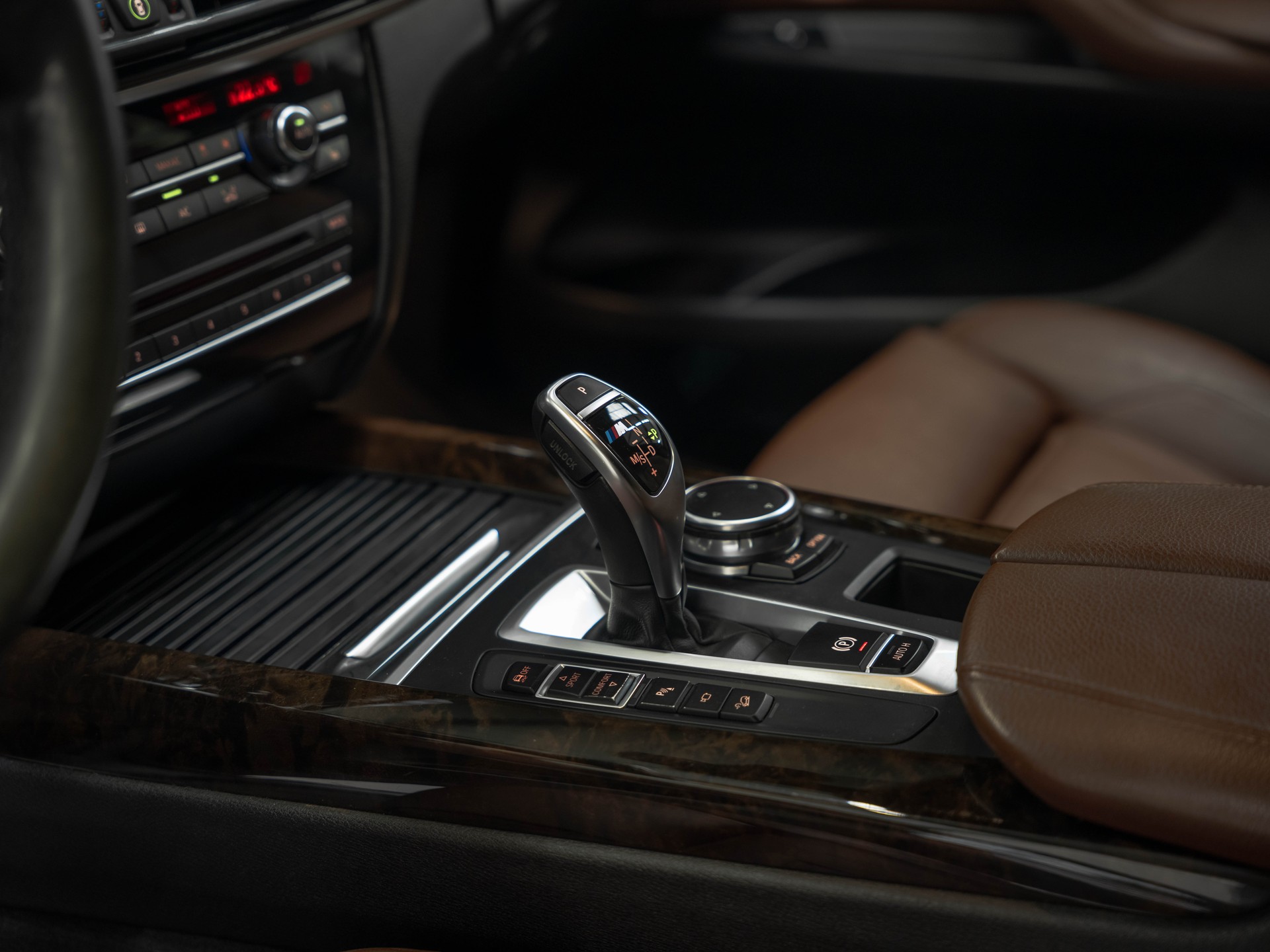 BMW X5 xDrive M50d Steptronic-image-17