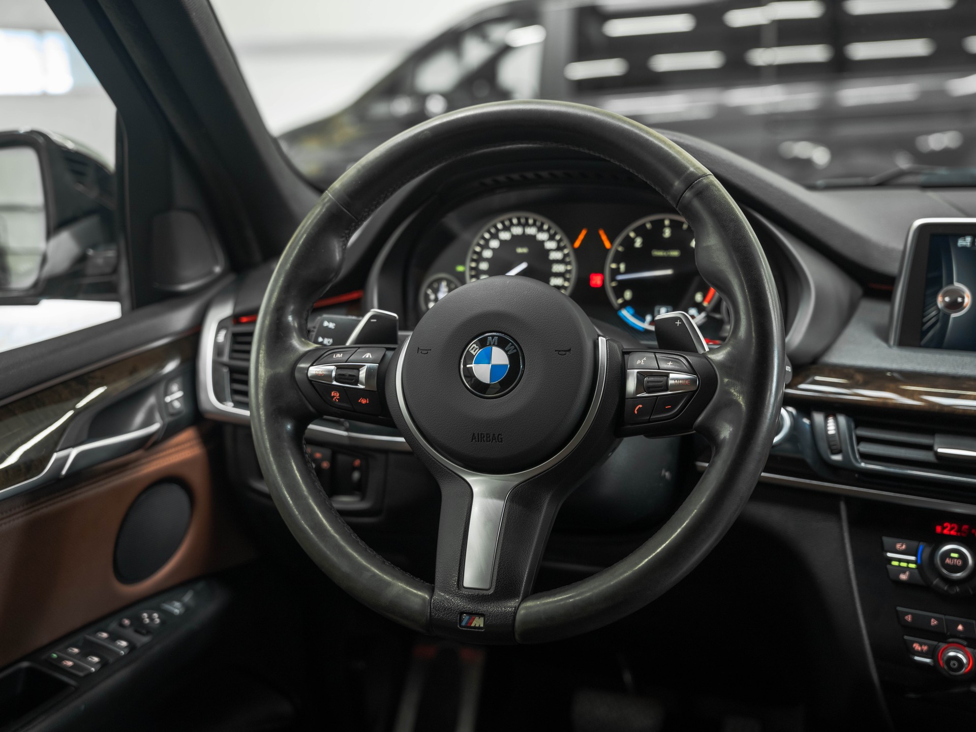 BMW X5 xDrive M50d Steptronic-image-18