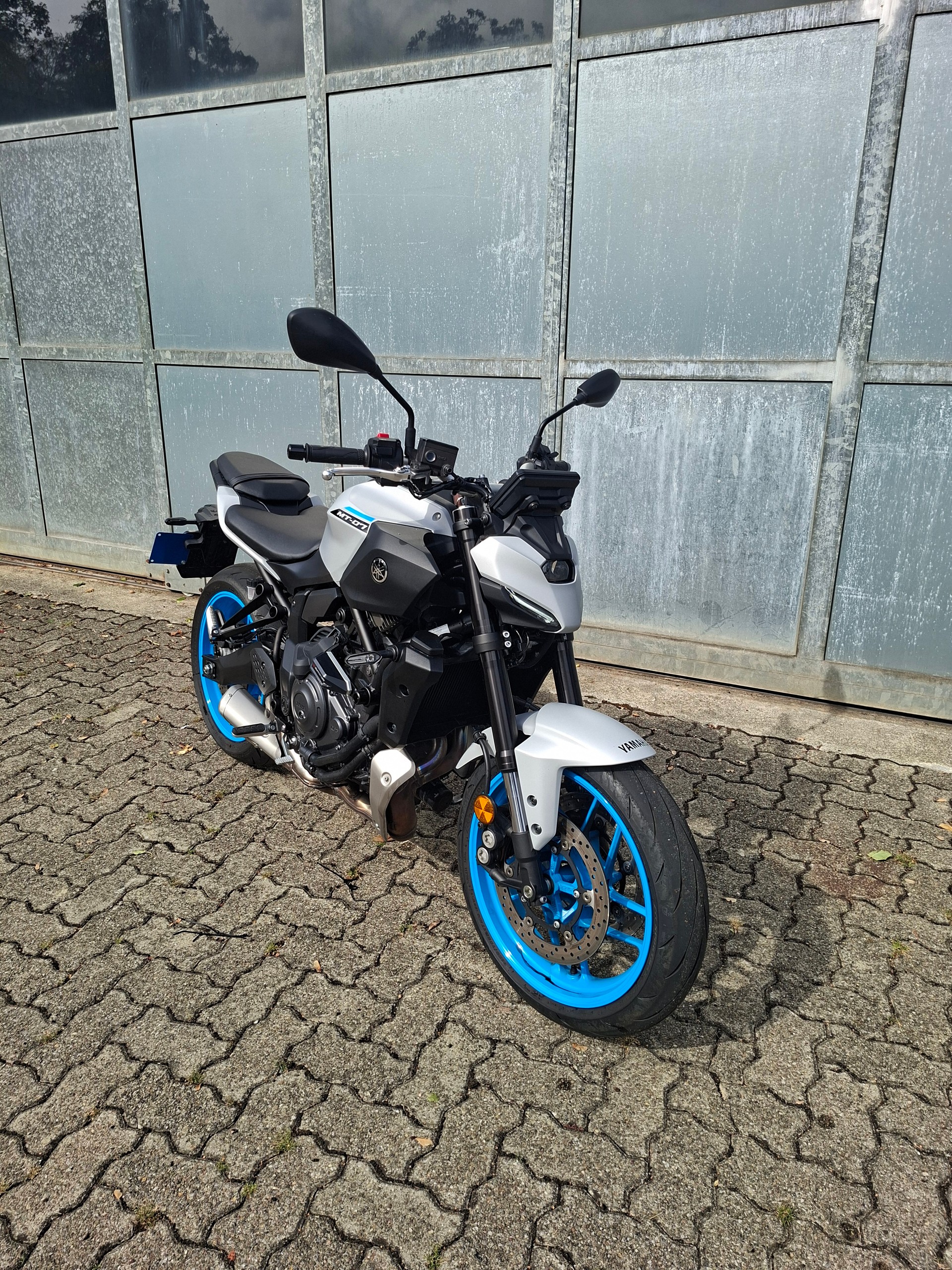 YAMAHA MT-07 Y-AMT-showroom-element-2