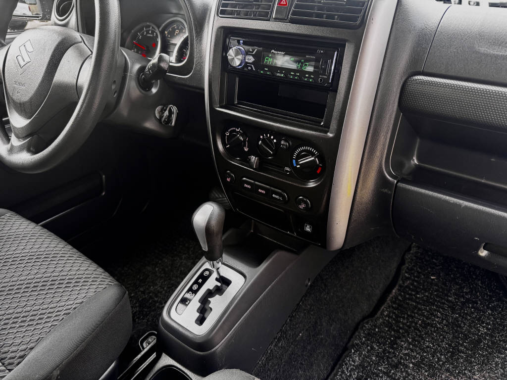 SUZUKI Jimny Wagon 1.3 4WD Compact Top-image-6