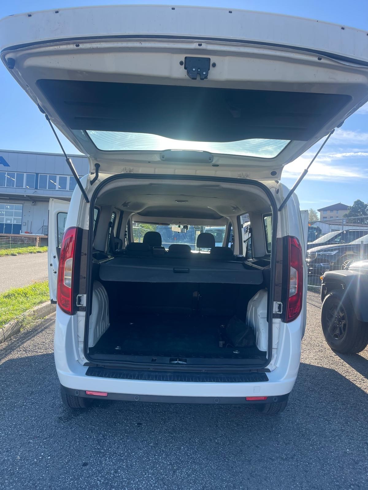 FIAT Doblò 1.3 Multijet Kombi Swiss-image-8