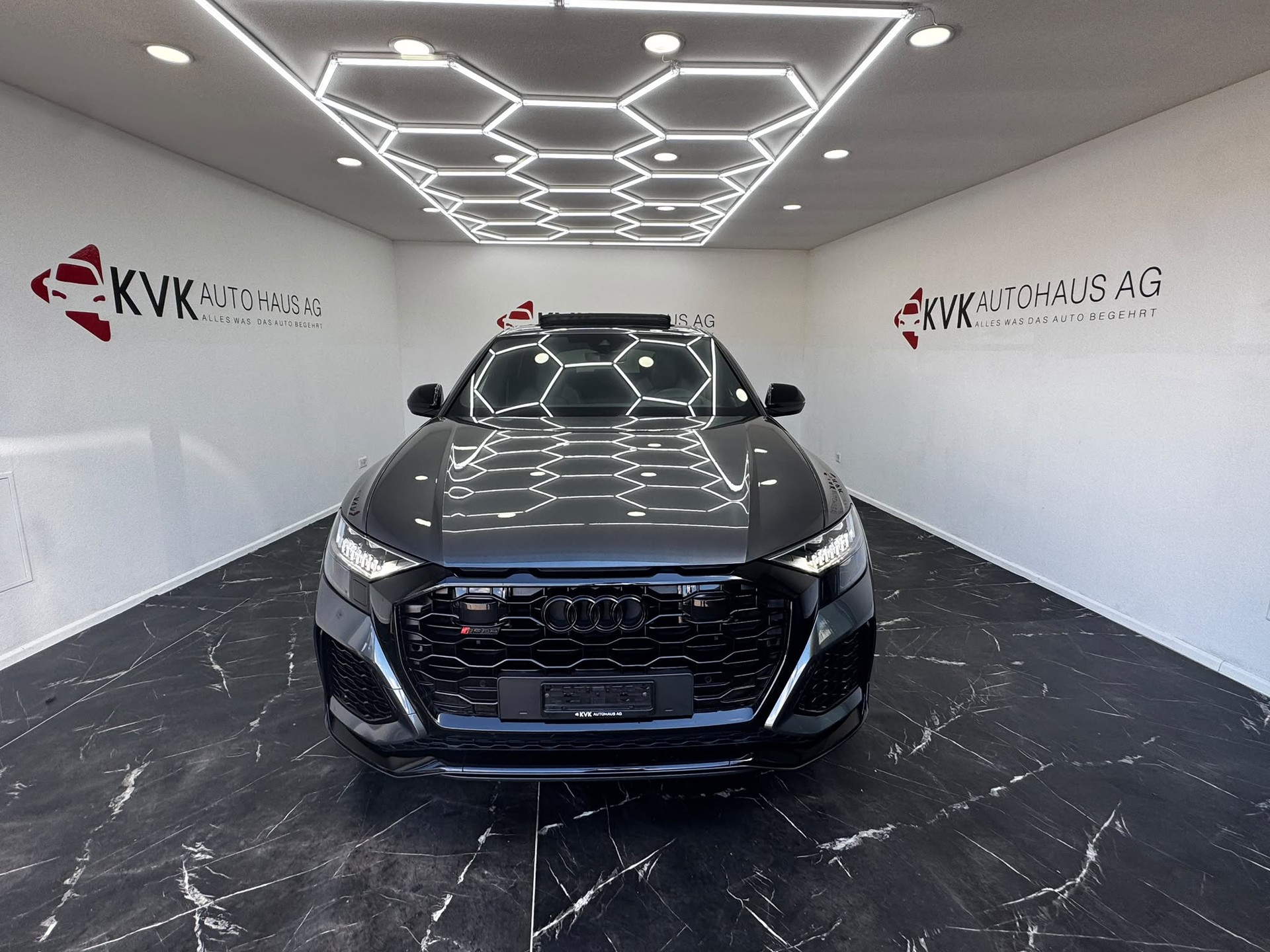 AUDI RSQ8 quattro tiptronic | VOLLAUSSTATTUNG | PANORAMA | GARANTIE BIS 100'000 KM |-image-3