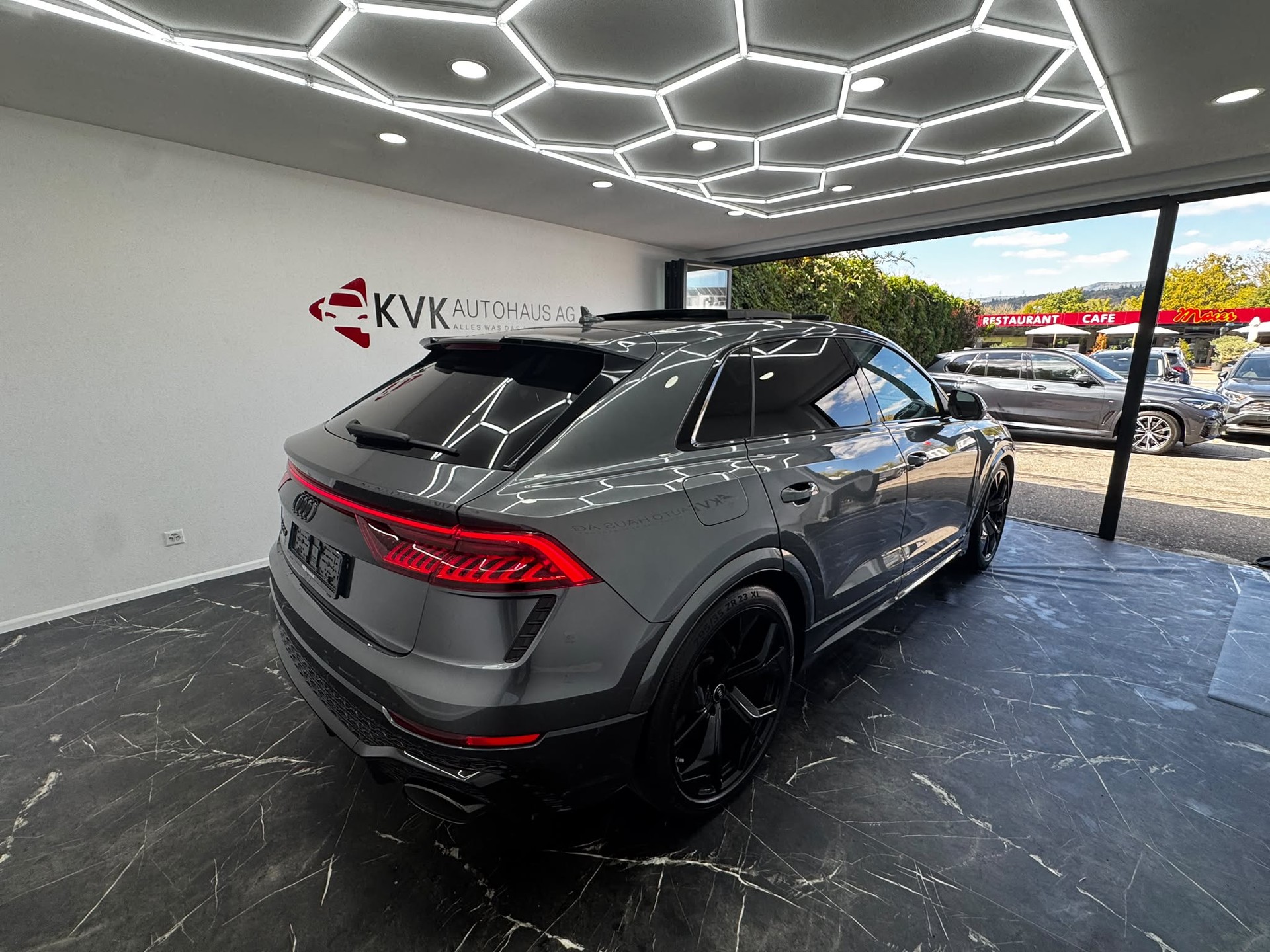 AUDI RSQ8 quattro tiptronic | VOLLAUSSTATTUNG | PANORAMA | GARANTIE BIS 100'000 KM |-image-7
