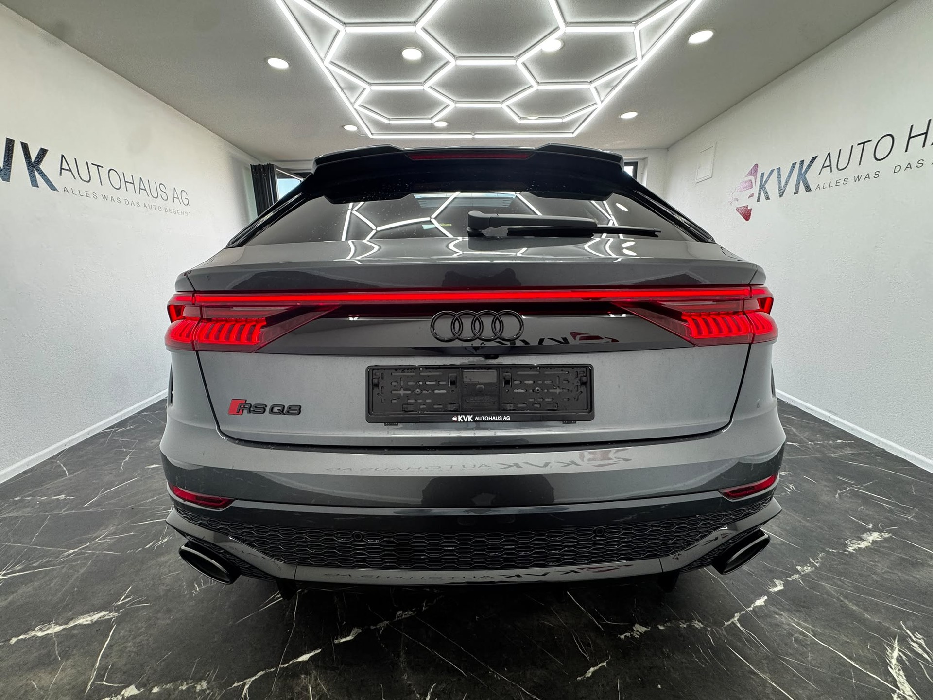 AUDI RSQ8 quattro tiptronic | VOLLAUSSTATTUNG | PANORAMA | GARANTIE BIS 100'000 KM |-image-12