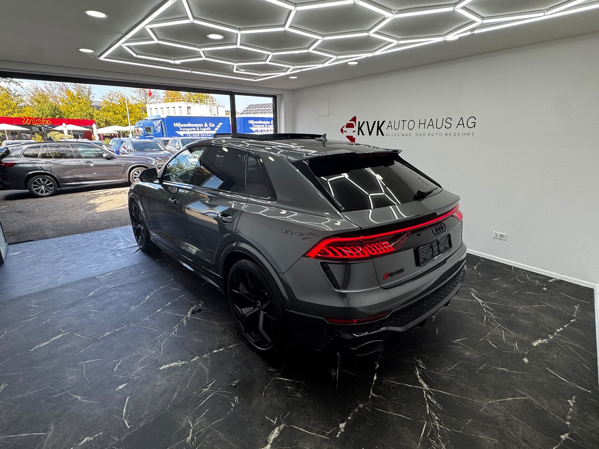 AUDI RSQ8 quattro tiptronic | VOLLAUSSTATTUNG | PANORAMA | GARANTIE BIS 100'000 KM |-image-10