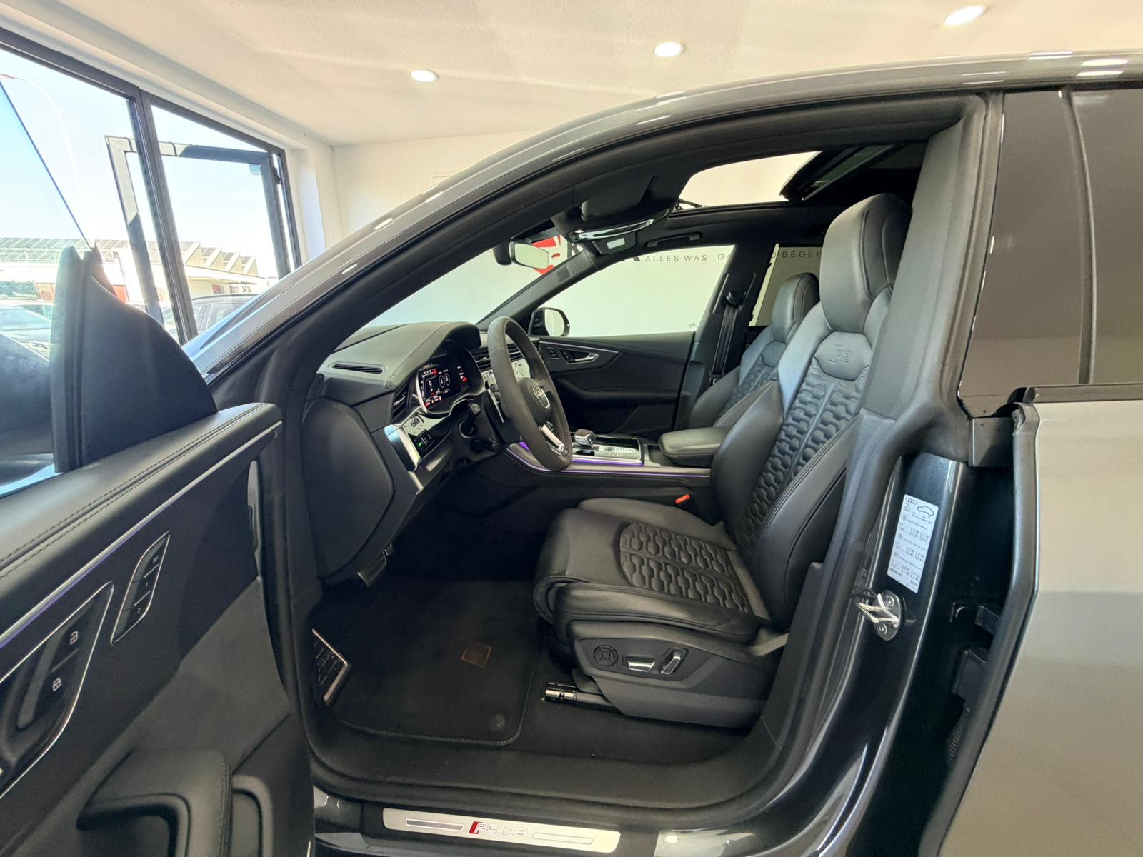 AUDI RSQ8 quattro tiptronic | VOLLAUSSTATTUNG | PANORAMA | GARANTIE BIS 100'000 KM |-image-13