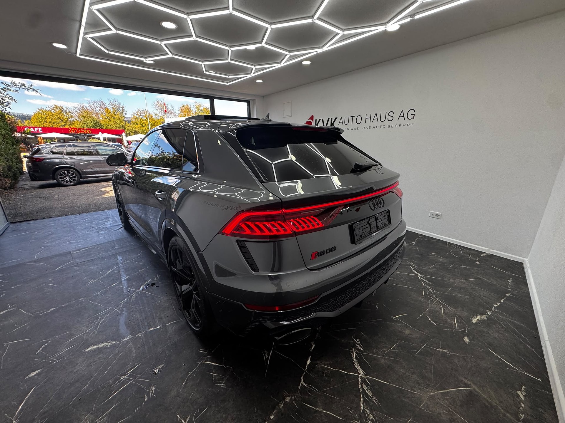 AUDI RSQ8 quattro tiptronic | VOLLAUSSTATTUNG | PANORAMA | GARANTIE BIS 100'000 KM |-image-11