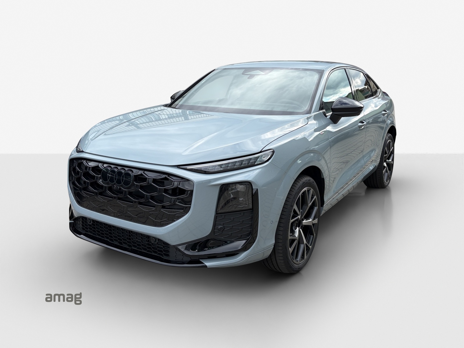AUDI Q3 Sportback TFSI quattro 195 kW S tronic-image-0
