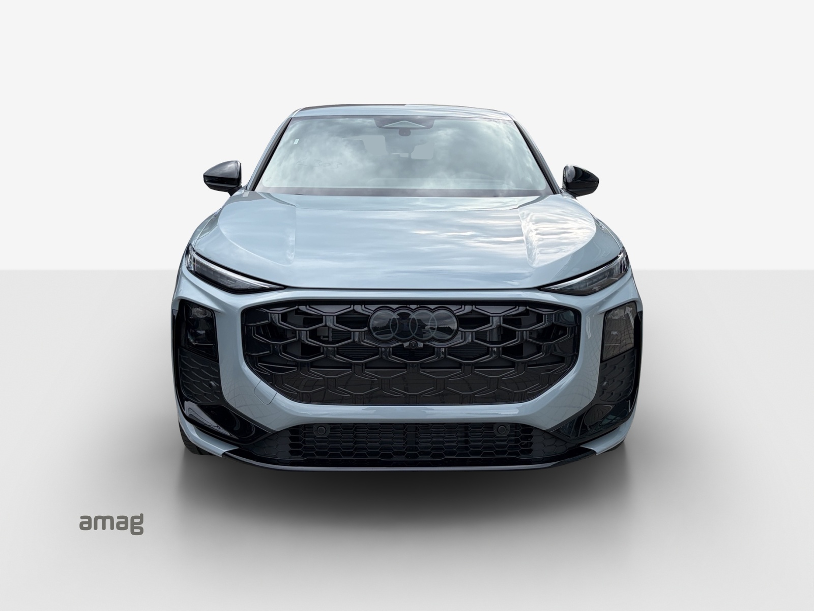 AUDI Q3 Sportback TFSI quattro 195 kW S tronic-image-6