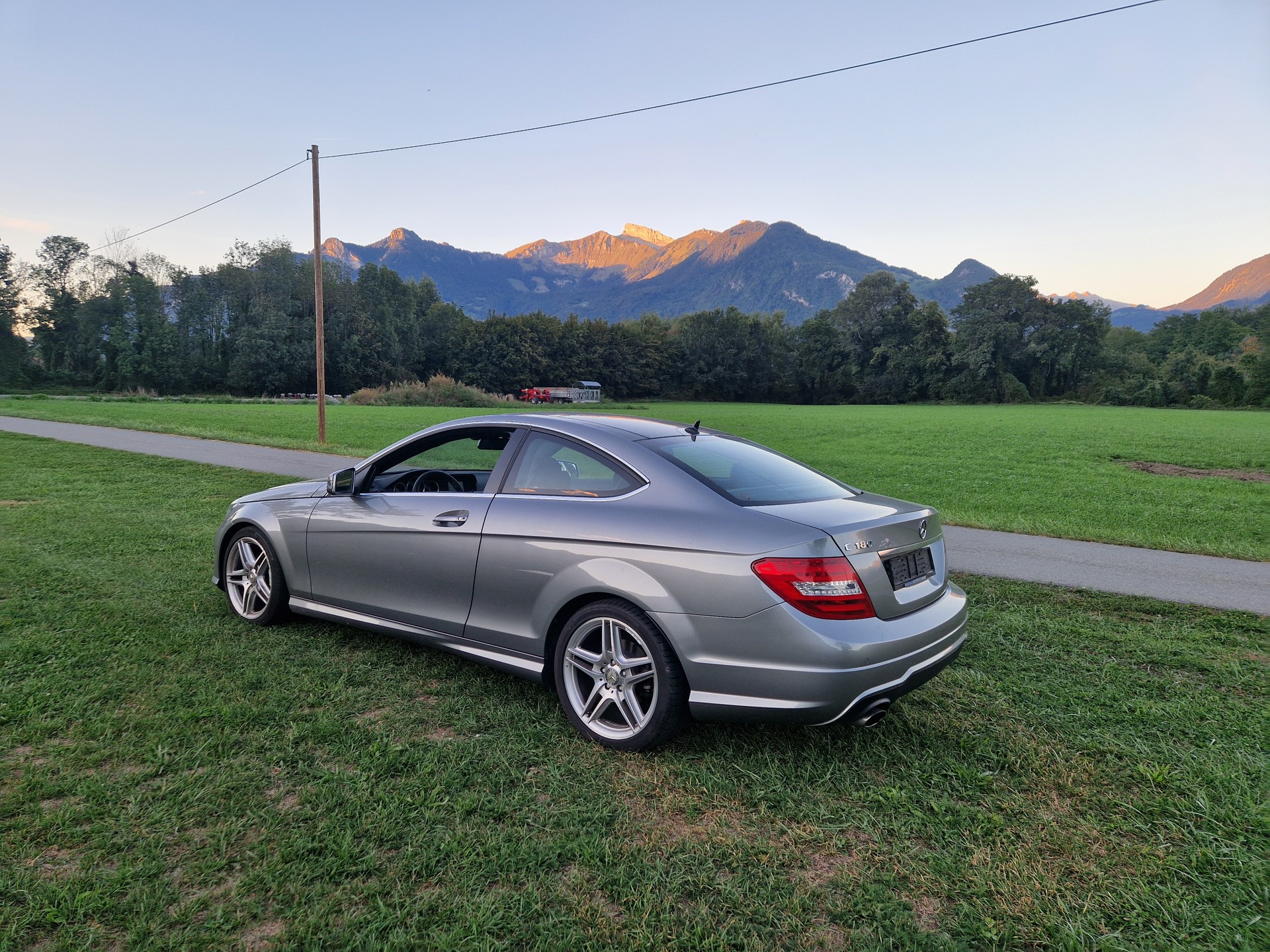 MERCEDES-BENZ C 180 Coupé 7G-Tronic-image-5