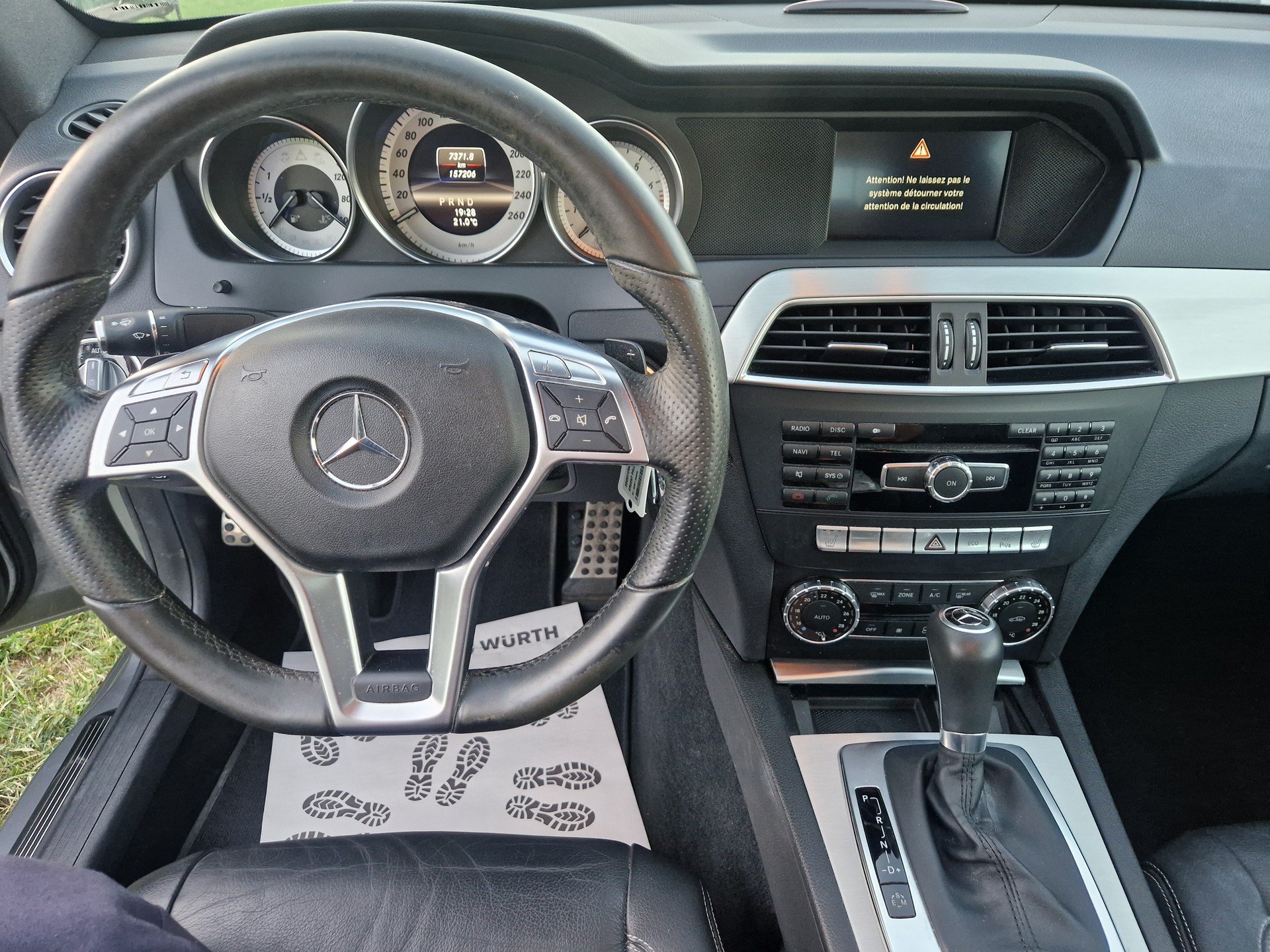 MERCEDES-BENZ C 180 Coupé 7G-Tronic-image-9