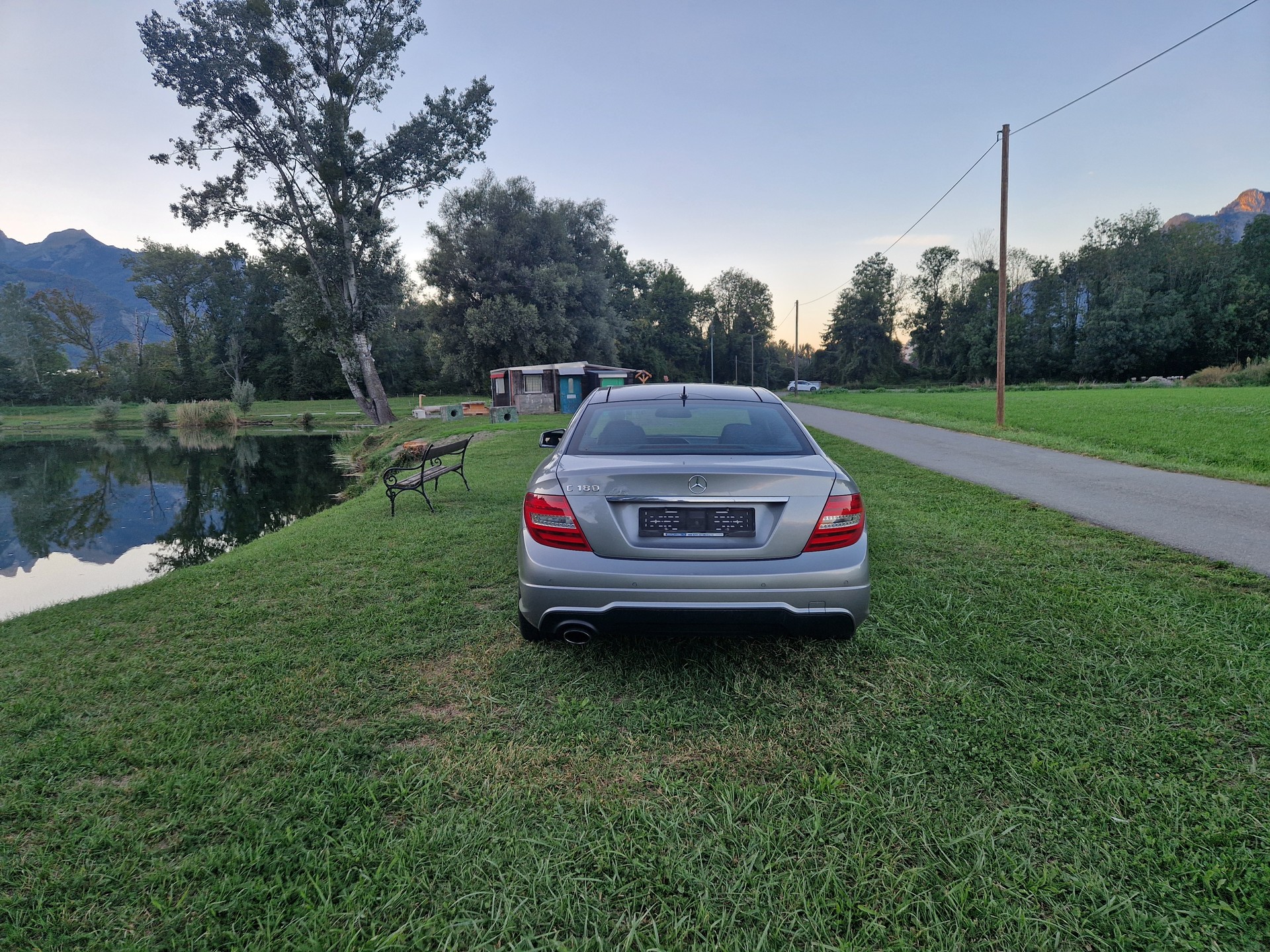 MERCEDES-BENZ C 180 Coupé 7G-Tronic-image-4
