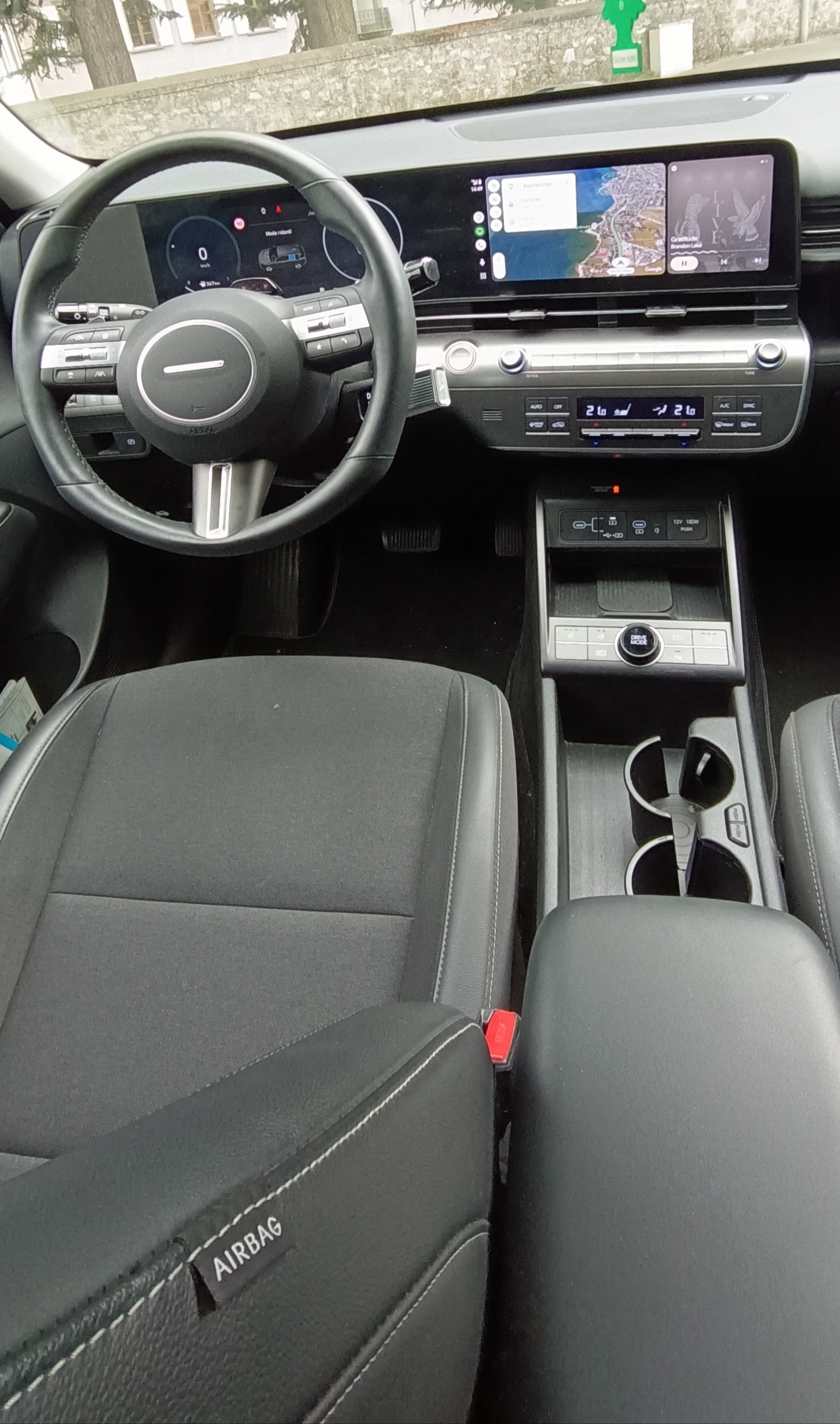 HYUNDAI 1.6 GDi Hybrid Amplia-image-0