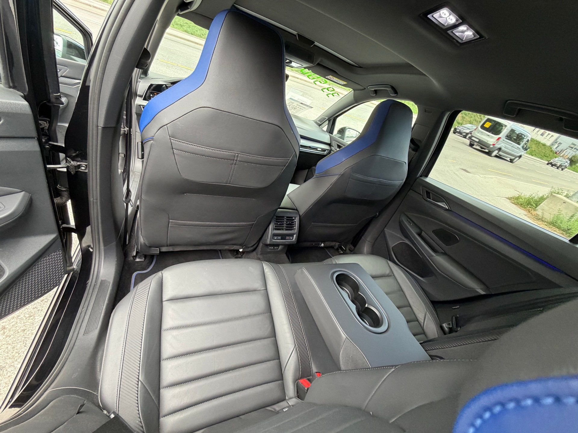 VW Golf 2.0 TSI R DSG 4Motion-image-7