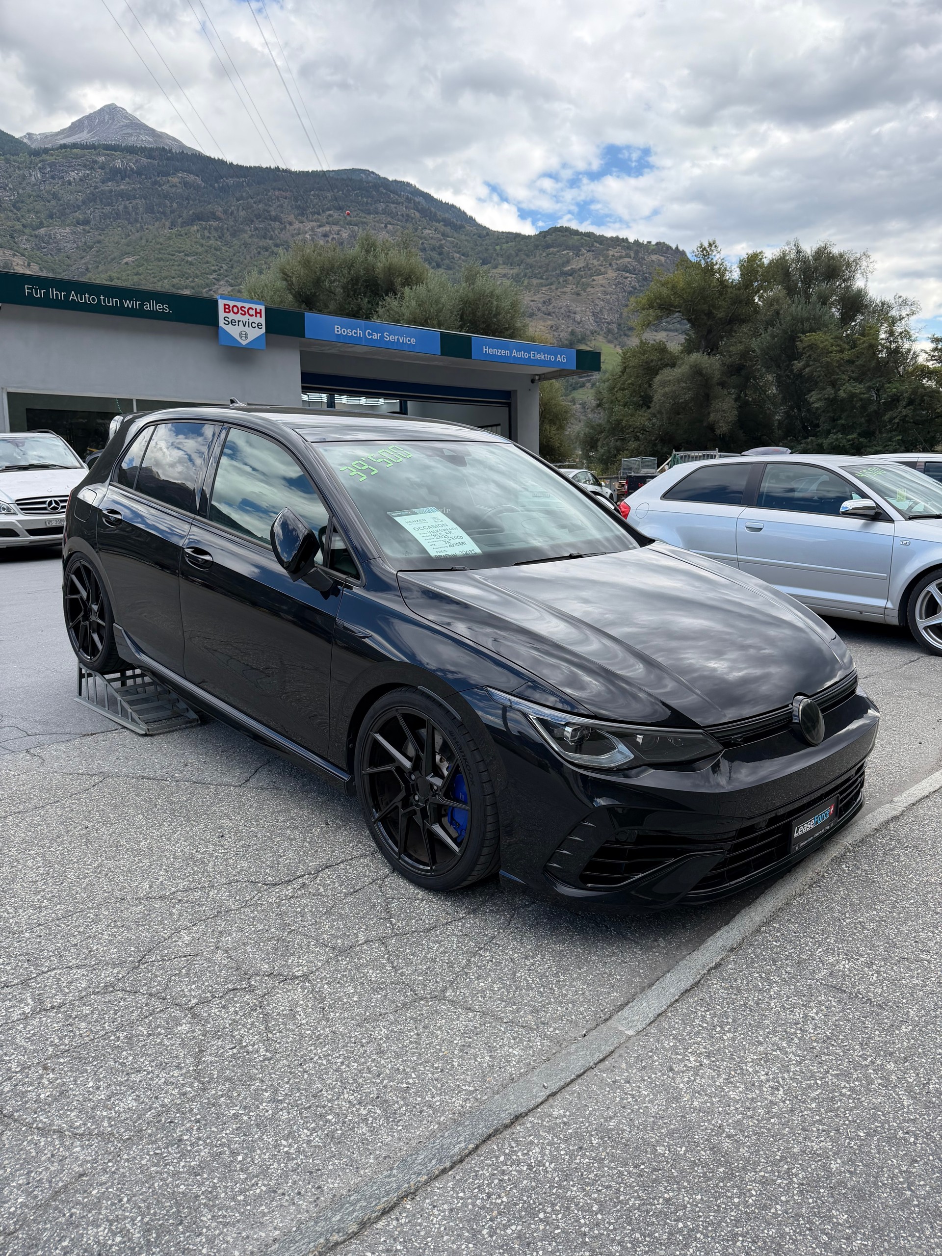 VW Golf 2.0 TSI R DSG 4Motion-image-0