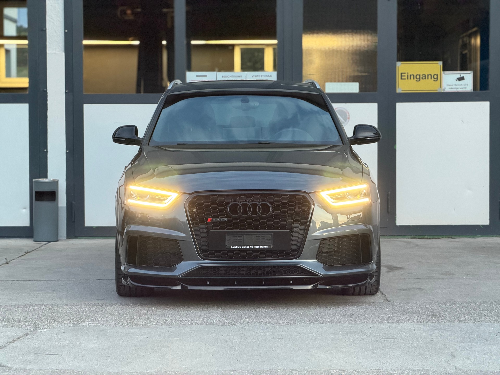 AUDI RS Q3 2.5 TFSI quattro S-tronic-image-2
