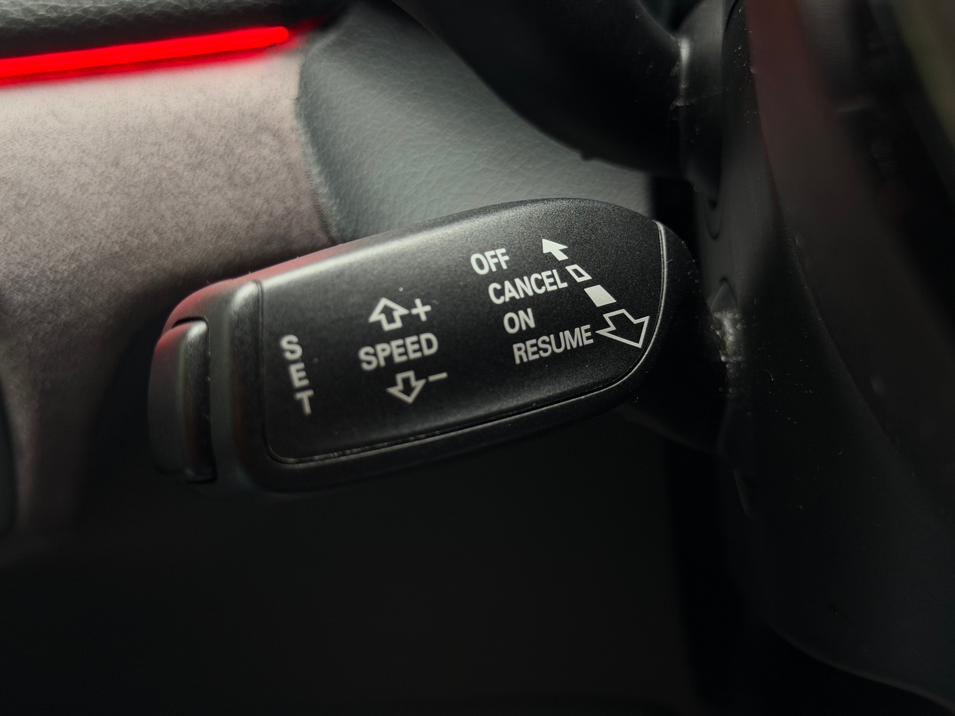 AUDI RS Q3 2.5 TFSI quattro S-tronic-image-18