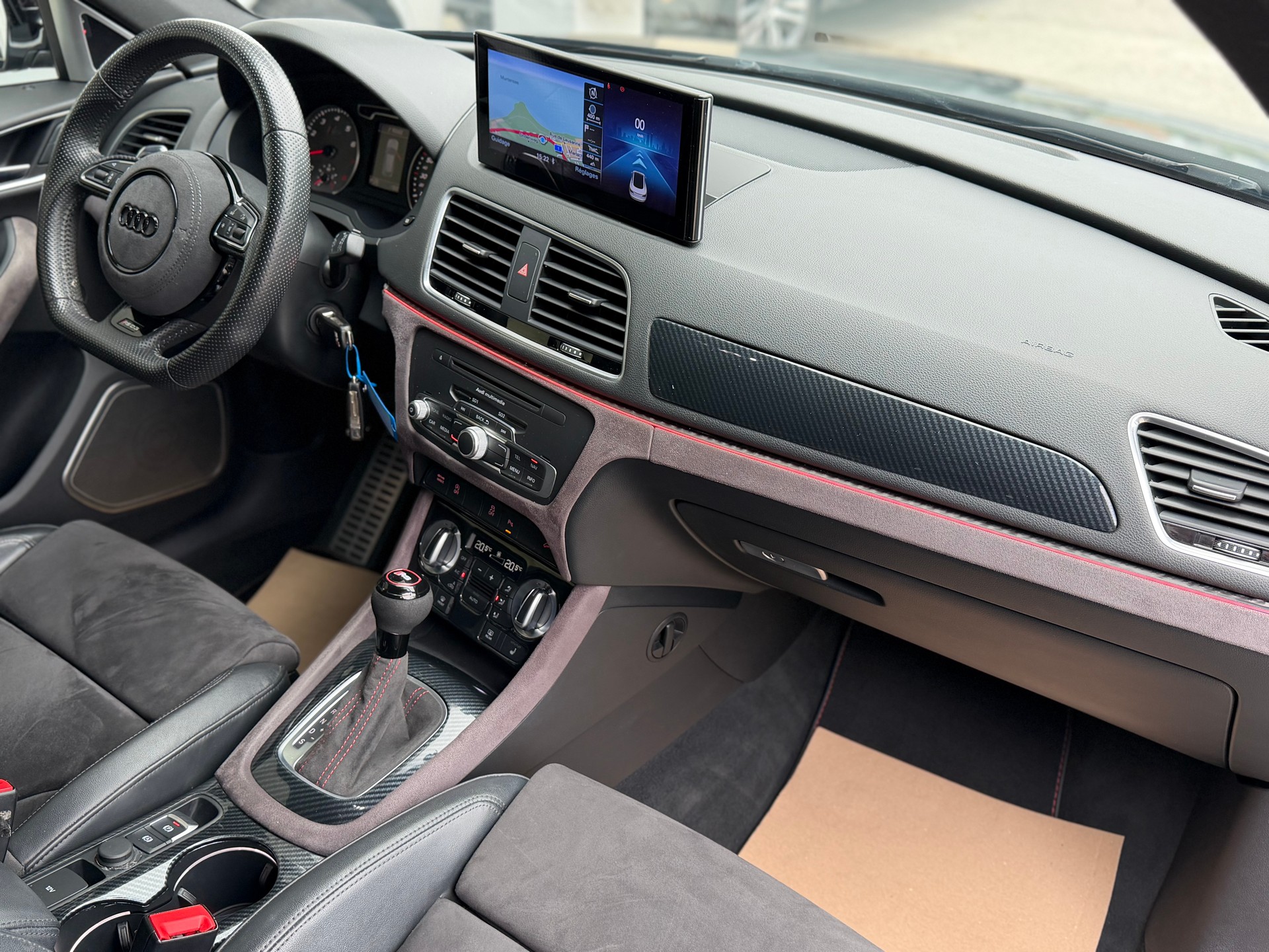 AUDI RS Q3 2.5 TFSI quattro S-tronic-image-14