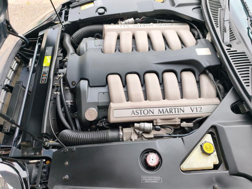 ASTON MARTIN DB7 Vantage-image-12