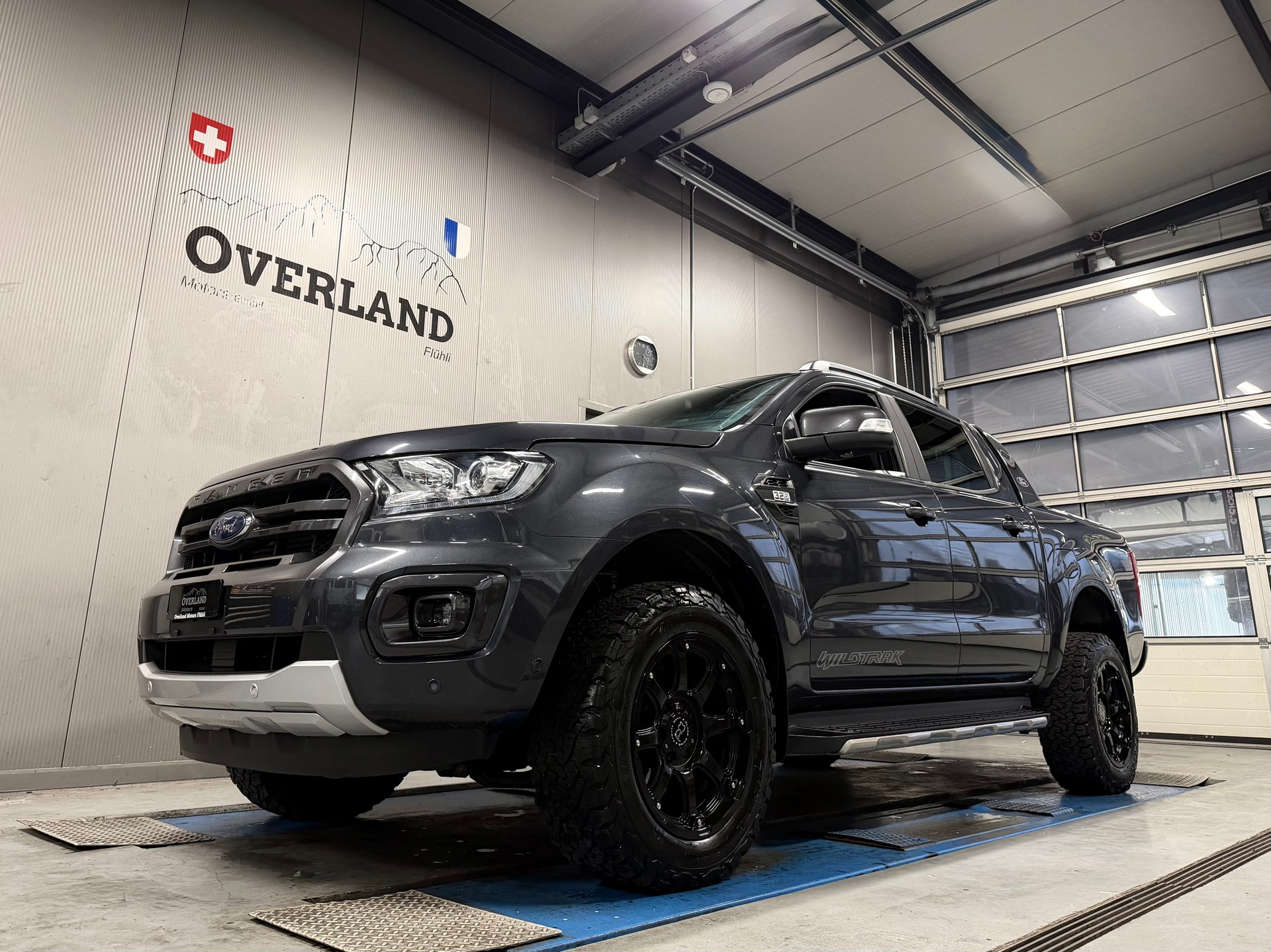 FORD Ranger Wildtrak 3.2 TDCi 4x4 A-image-0