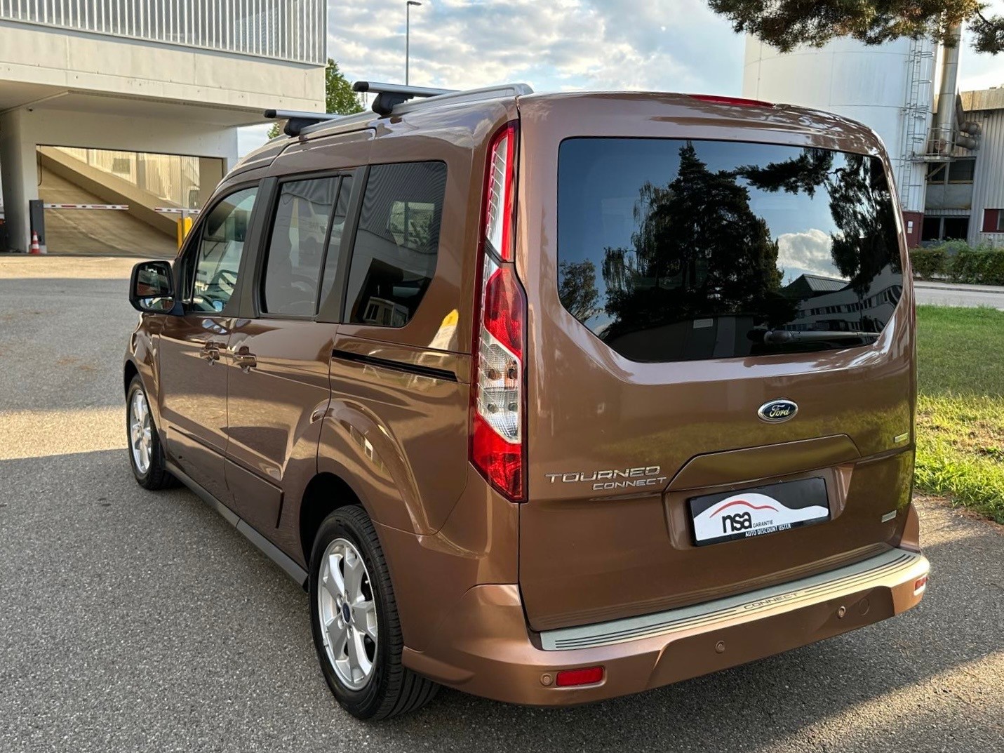 FORD Tourneo Connect 1.6 SCTi Titanium Automatic-image-3