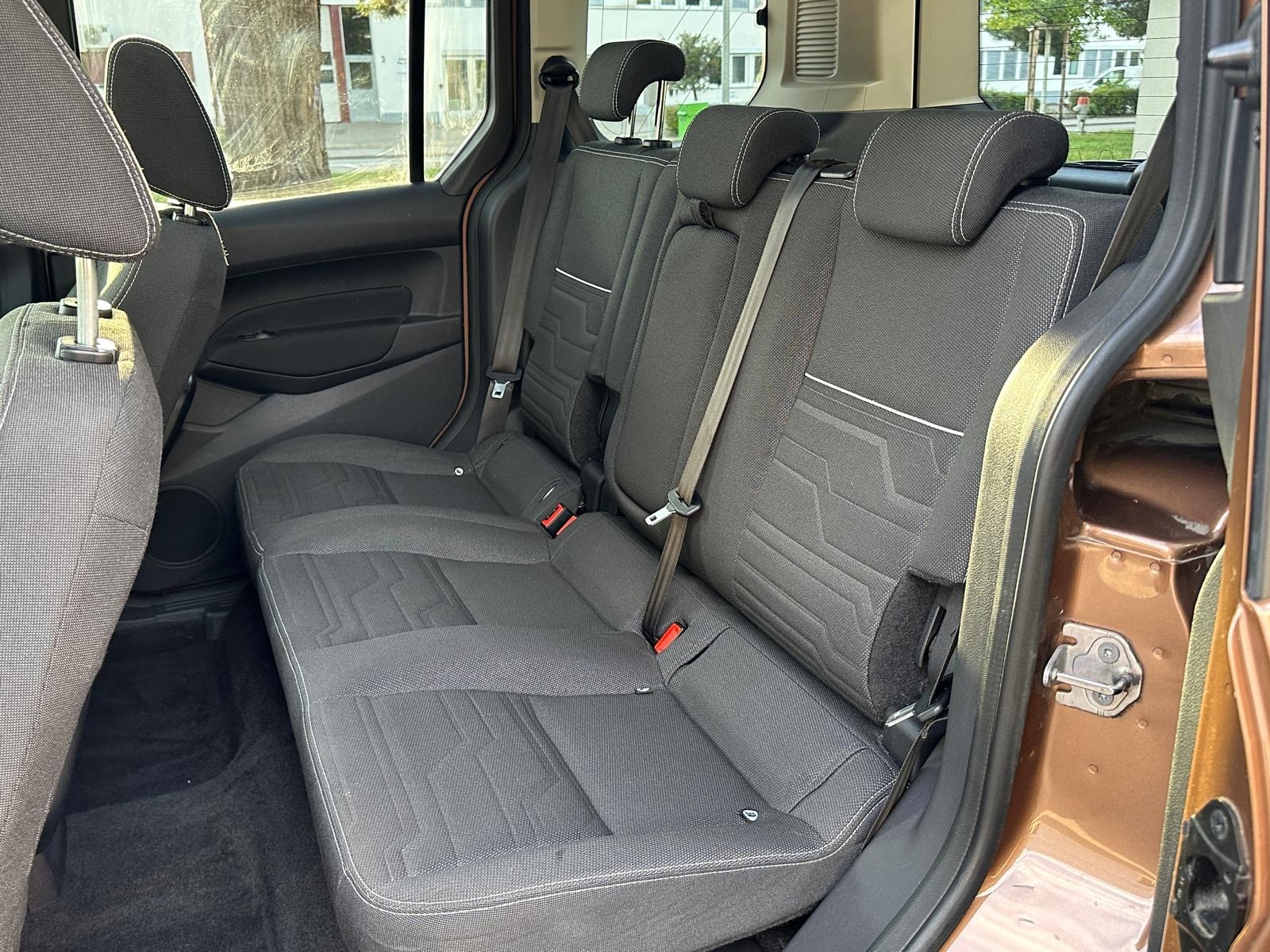 FORD Tourneo Connect 1.6 SCTi Titanium Automatic-image-9