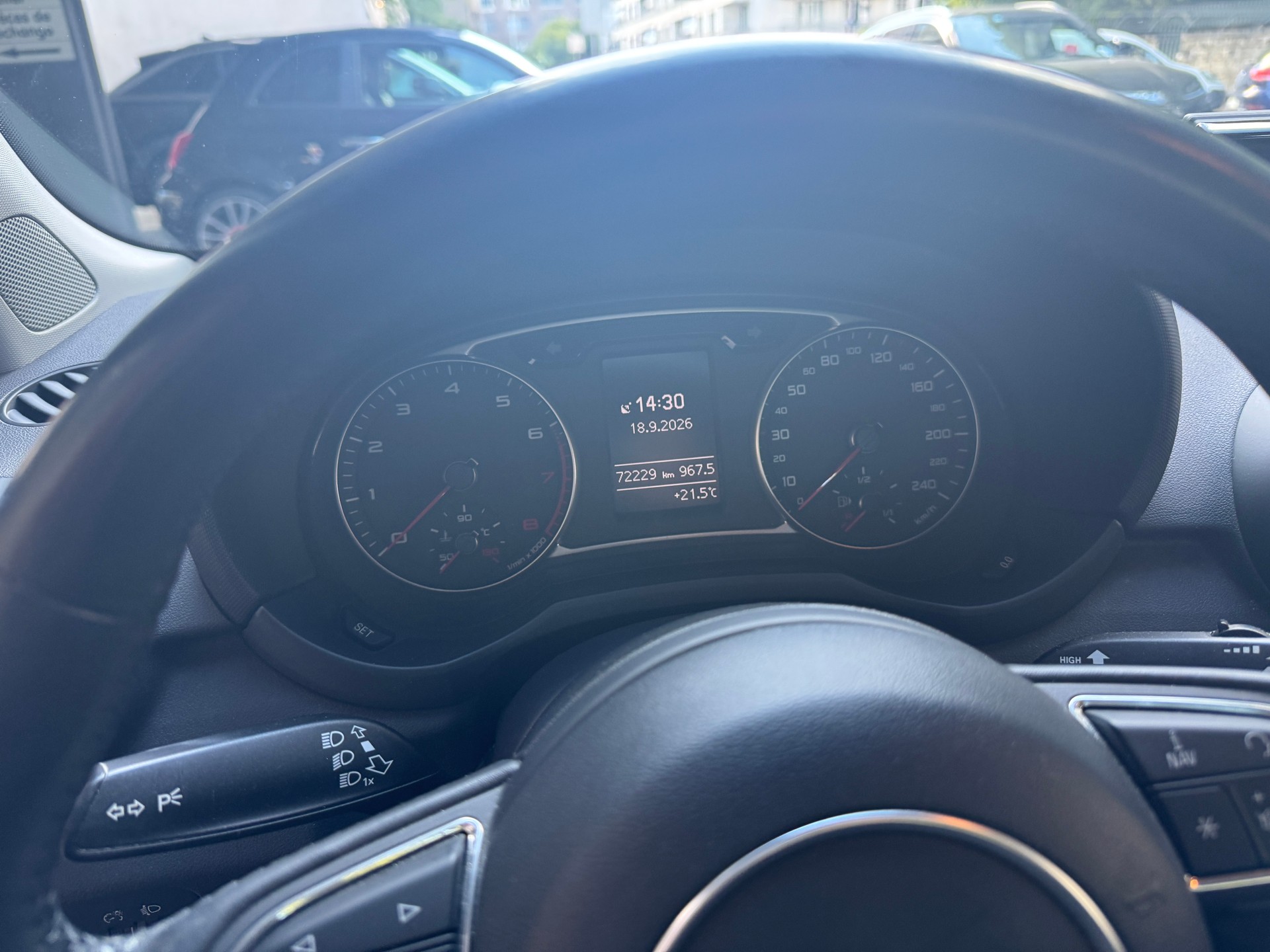 AUDI A1 1.0 TFSI Design-image-5