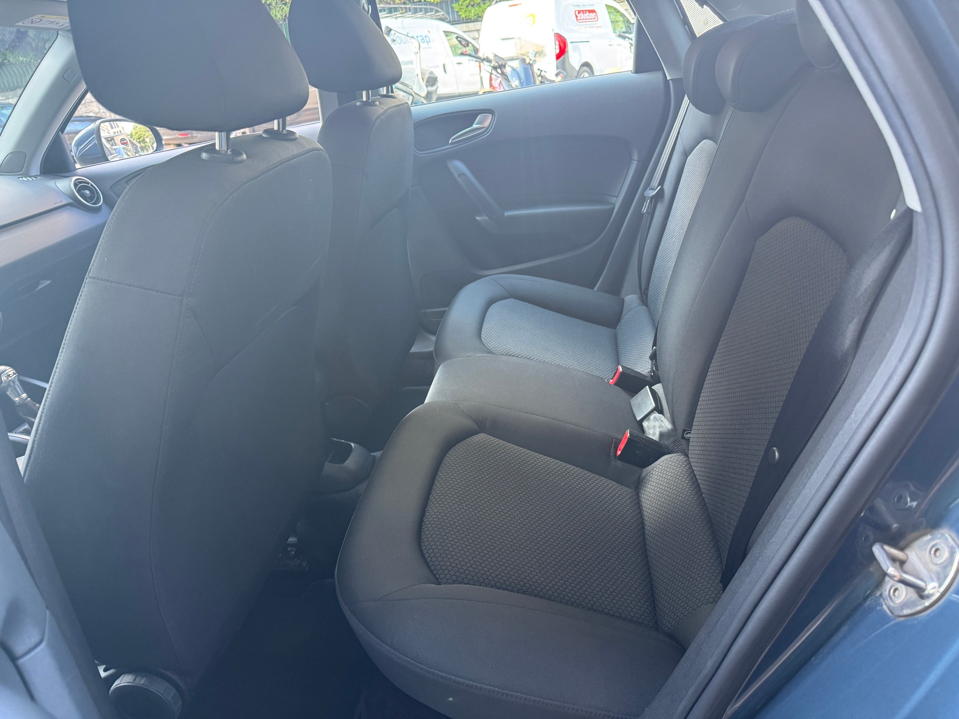 AUDI A1 1.0 TFSI Design-image-7