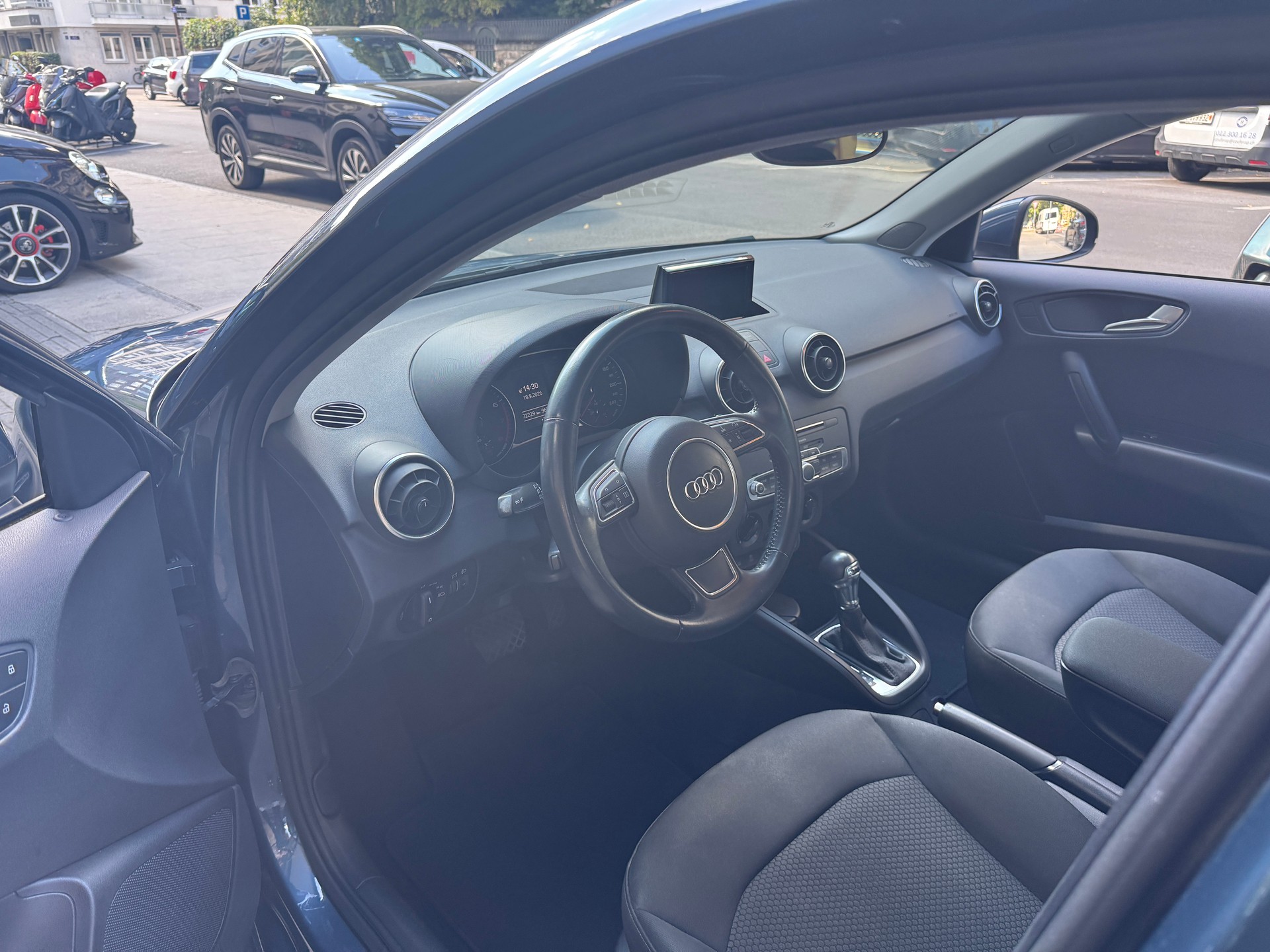 AUDI A1 1.0 TFSI Design-image-4