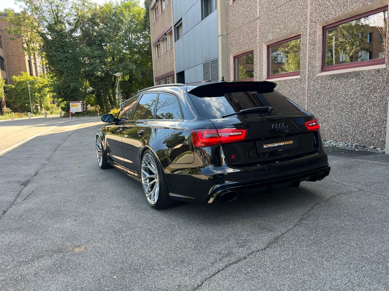 AUDI RS6 Avant 4.0 TFSI V8 quattro Tiptronic-image-6