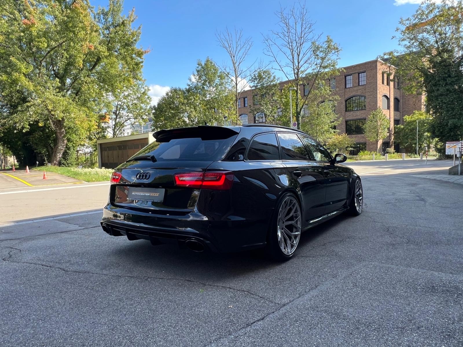 AUDI RS6 Avant 4.0 TFSI V8 quattro Tiptronic-image-4