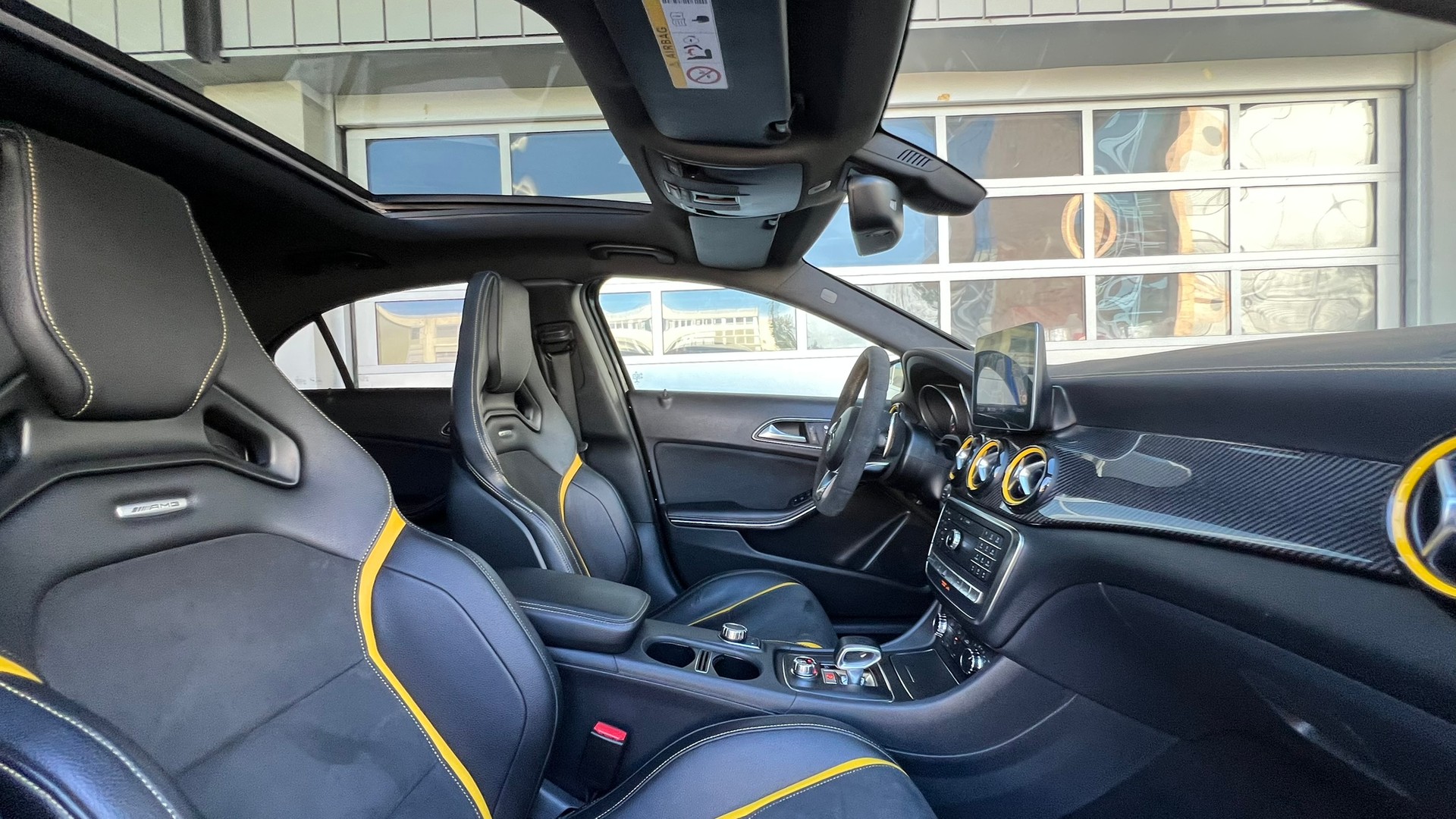 MERCEDES-BENZ A 45 AMG YELLOW NIGHT EDITION 4MATIC 7G-DCT l 380 PS-image-15