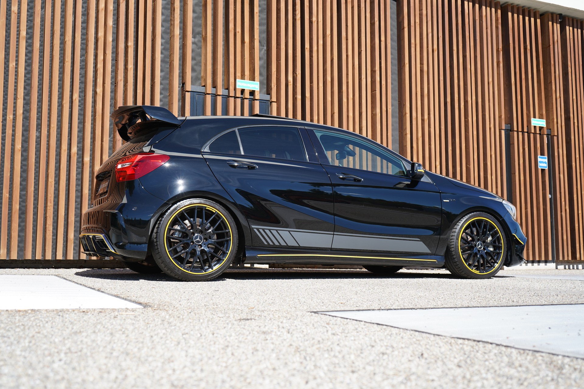 MERCEDES-BENZ A 45 AMG YELLOW NIGHT EDITION 4MATIC 7G-DCT l 380 PS-image-7