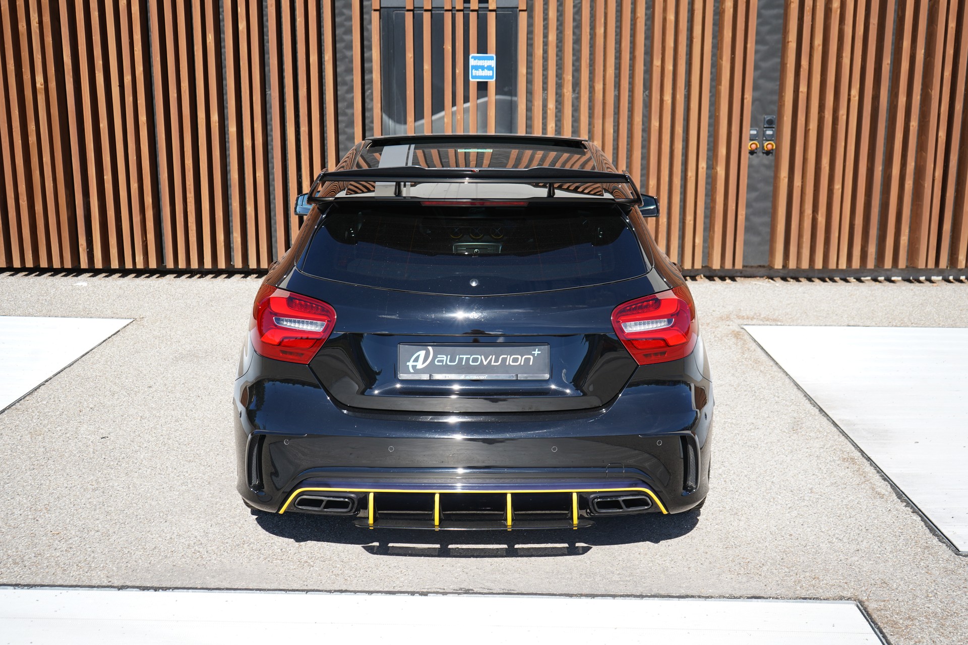 MERCEDES-BENZ A 45 AMG YELLOW NIGHT EDITION 4MATIC 7G-DCT l 380 PS-image-10