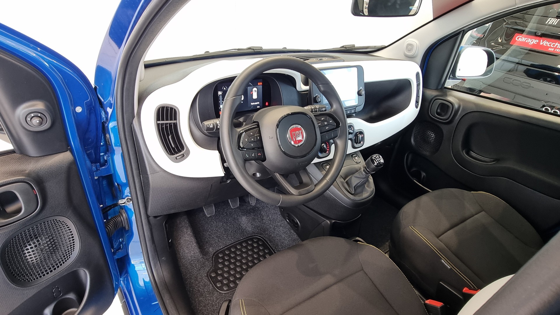 FIAT Pandina 1.0 Hybrid Cross-image-20