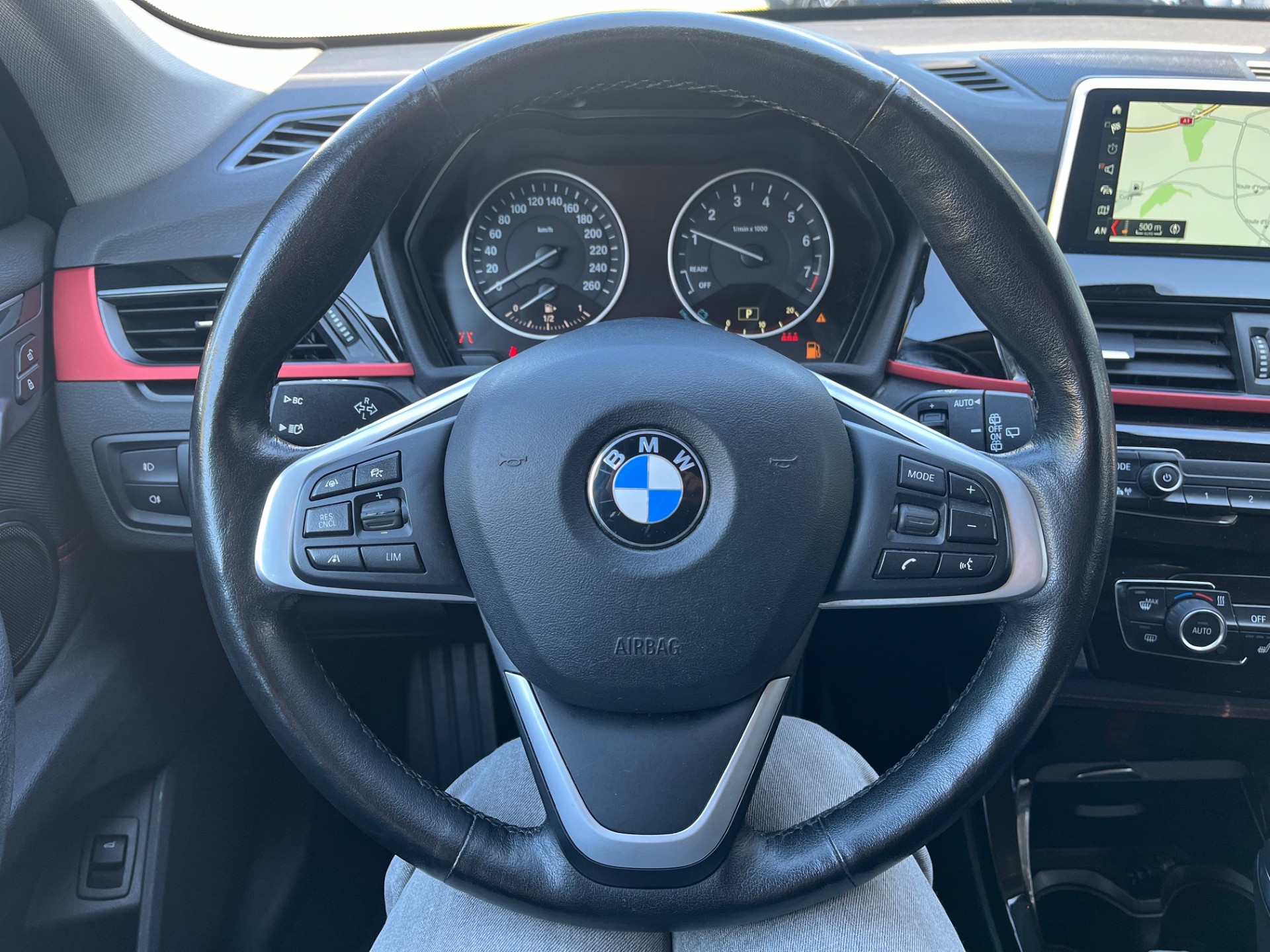BMW X1 xDrive 20i Steptronic-image-8
