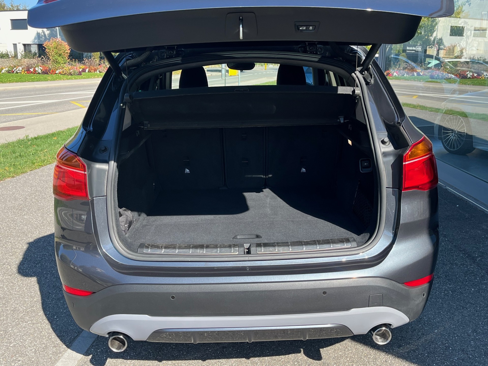 BMW X1 xDrive 20i Steptronic-image-7