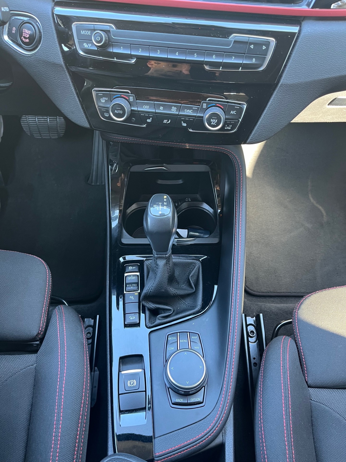 BMW X1 xDrive 20i Steptronic-image-10