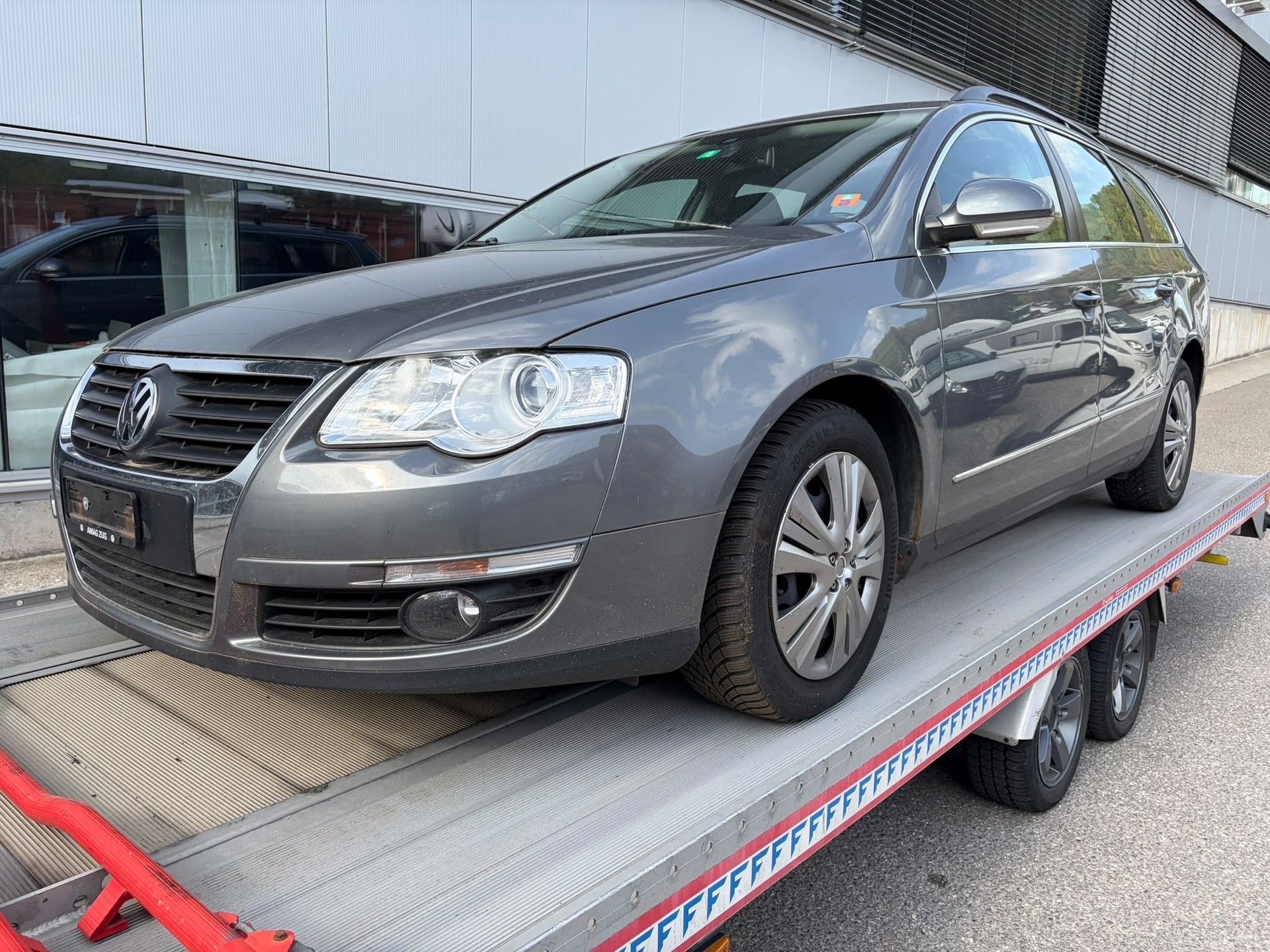VW Passat Variant 2.0 TDI Trendline-image-0
