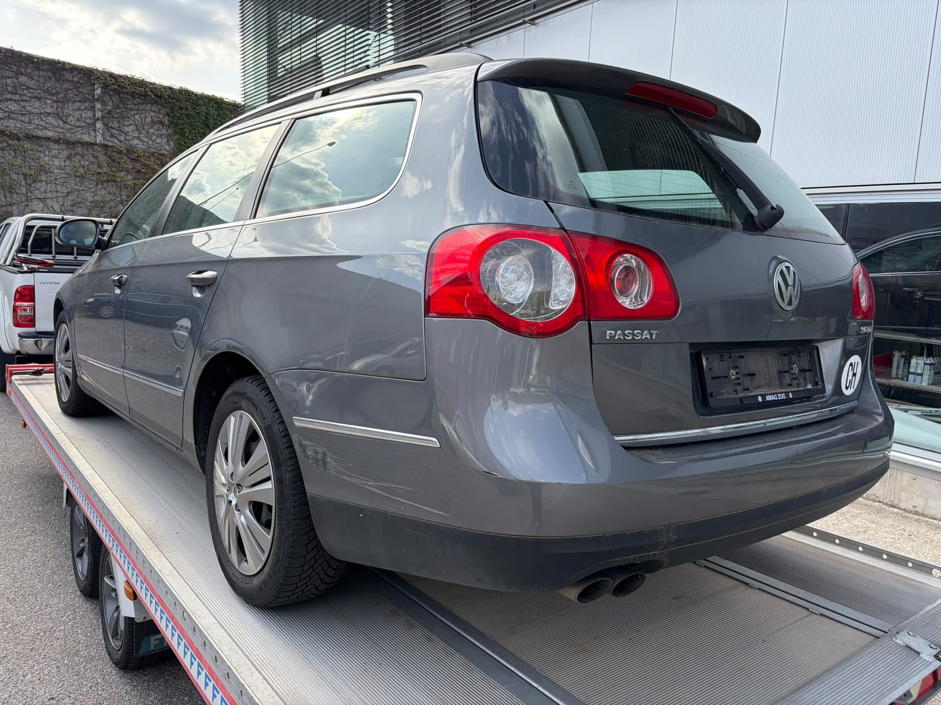 VW Passat Variant 2.0 TDI Trendline-image-3