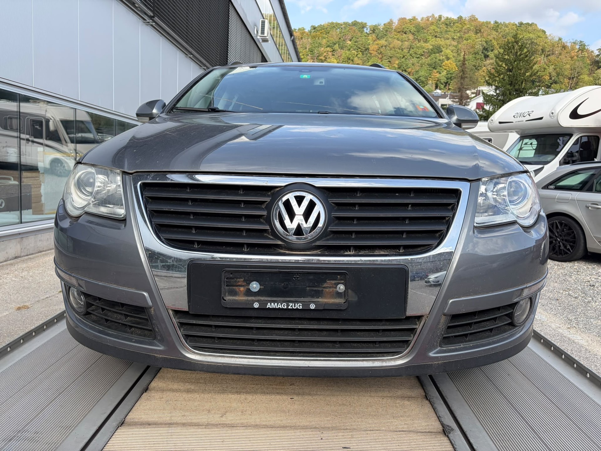 VW Passat Variant 2.0 TDI Trendline-image-1
