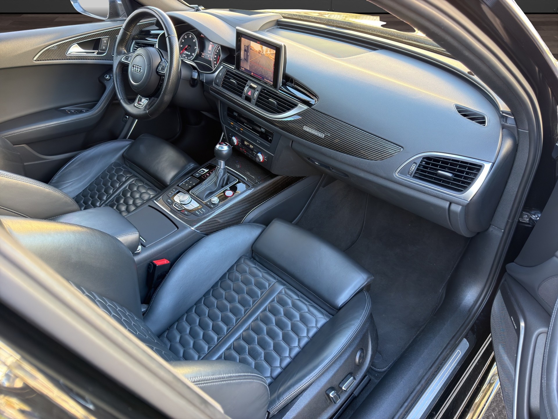 AUDI RS6 Avant 4.0 TFSI V8 quattro Tiptronic-image-14
