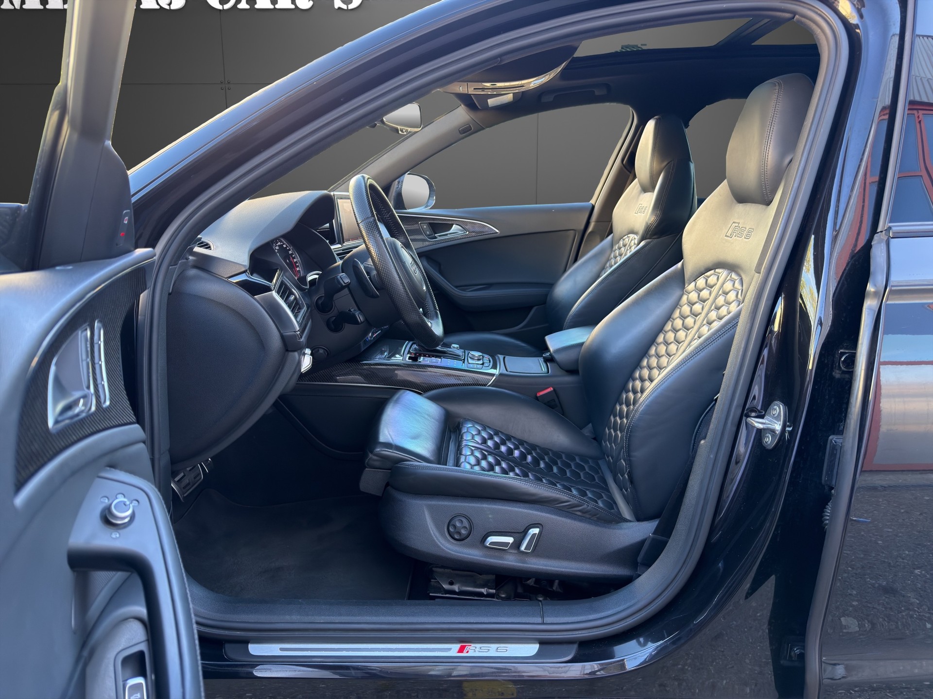 AUDI RS6 Avant 4.0 TFSI V8 quattro Tiptronic-image-13